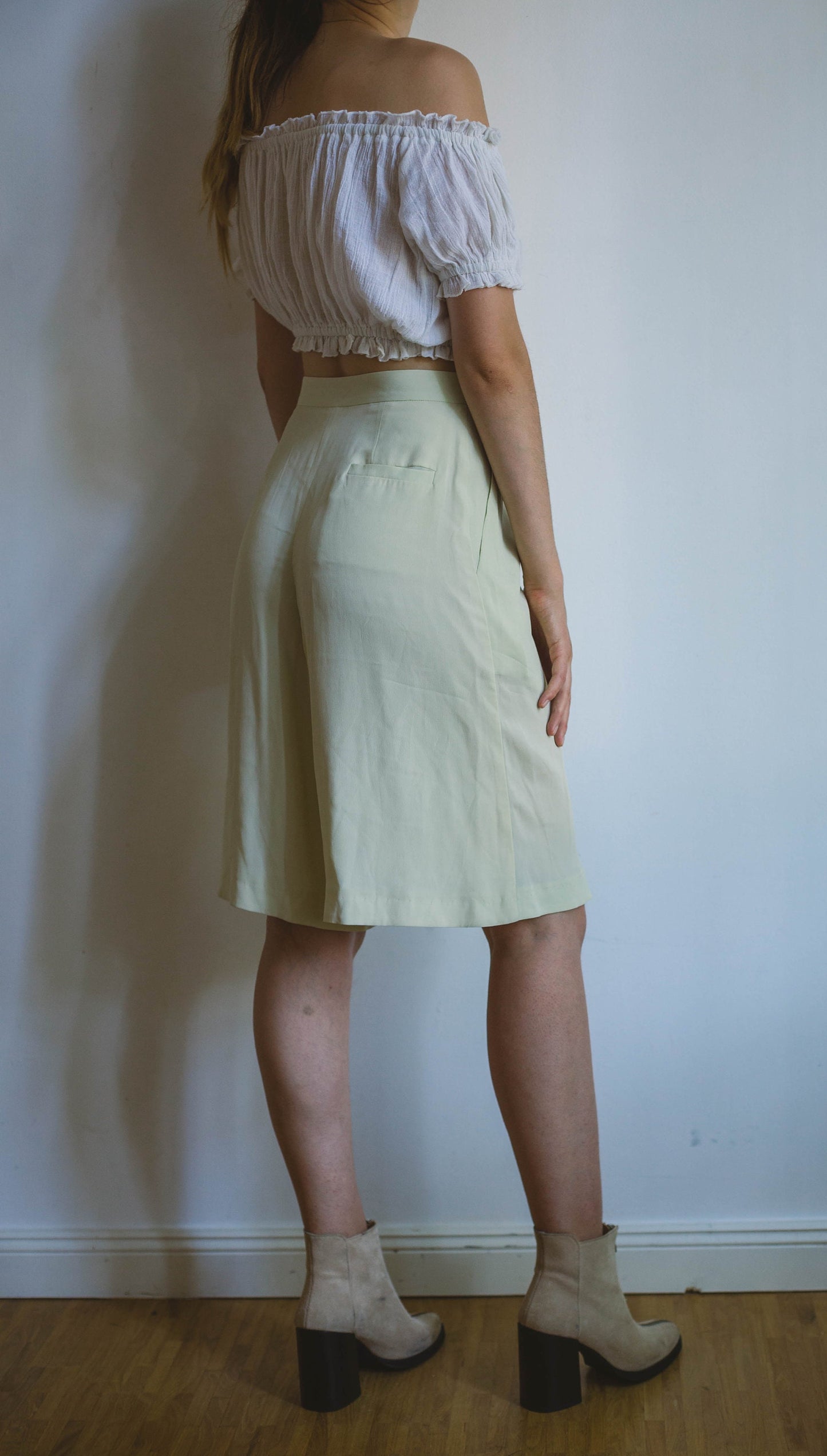 Vintage silk designer skorts, knee length shorts, high waist trousers,