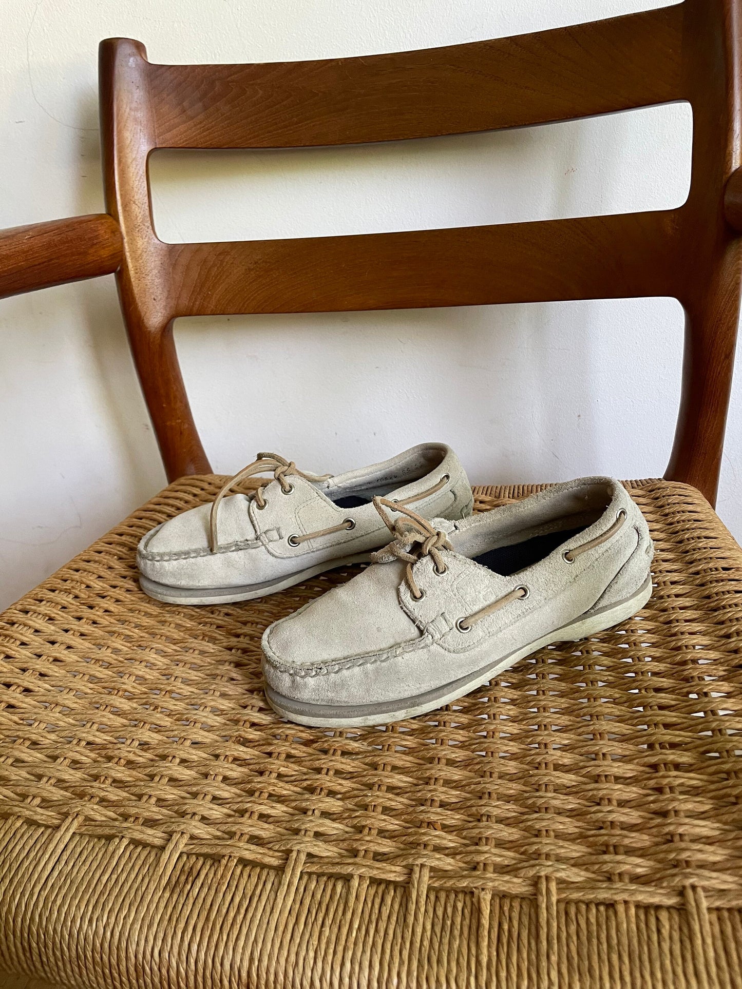 Vintage Timberland Boat Shoes – Elegant Grey Suede