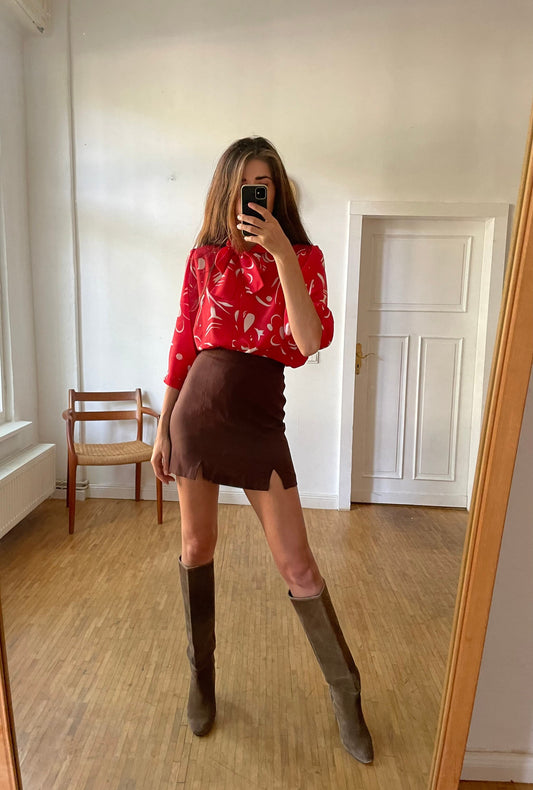 Vintage Frill Blouse in Red with Puff Sleeves — detail