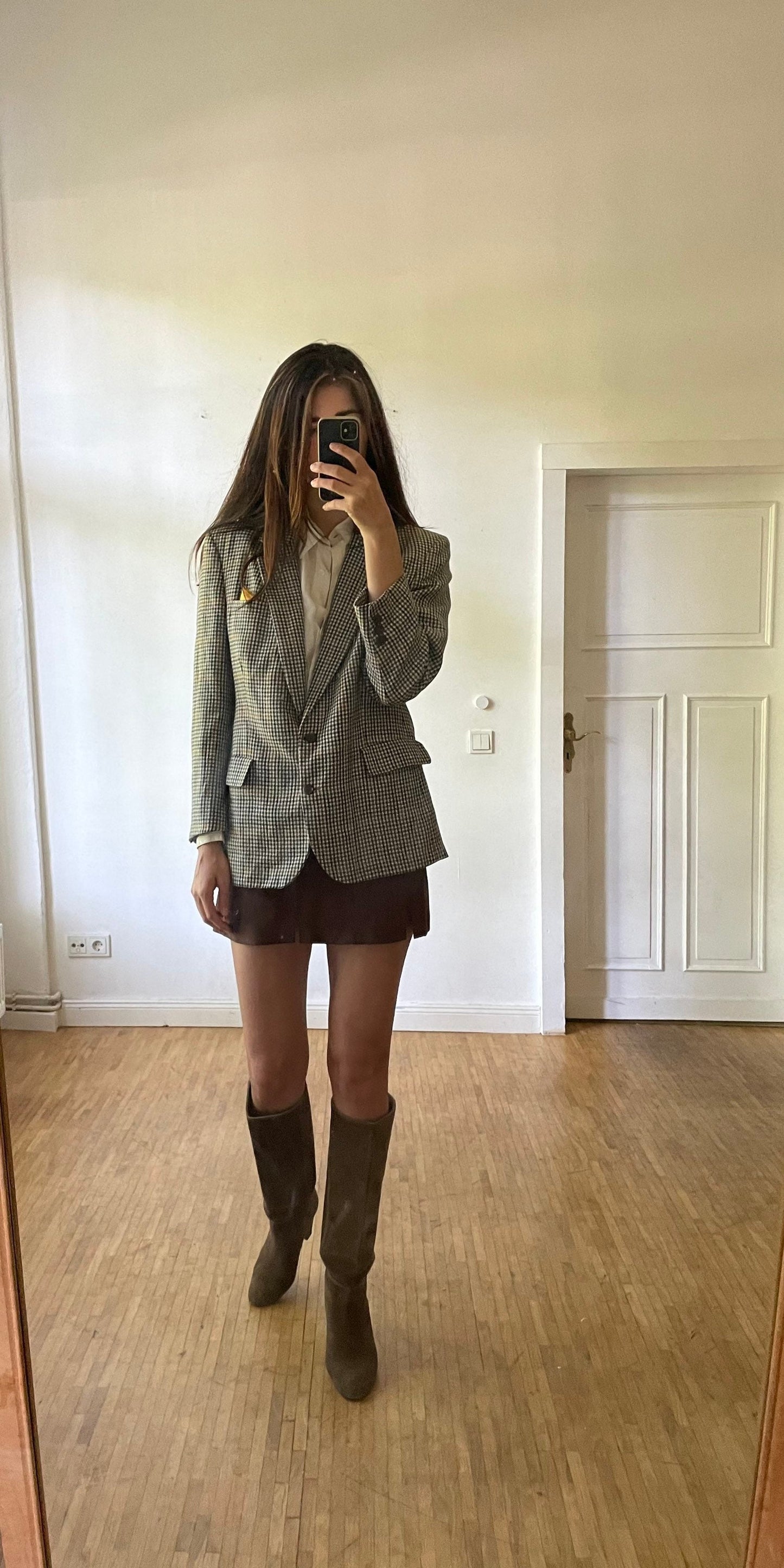 Burberrys' Vintage Wool Blazer | Houndstooth Check Mens Jacket with Pocket Square | Academia Style | Harry Styles Inspired Look