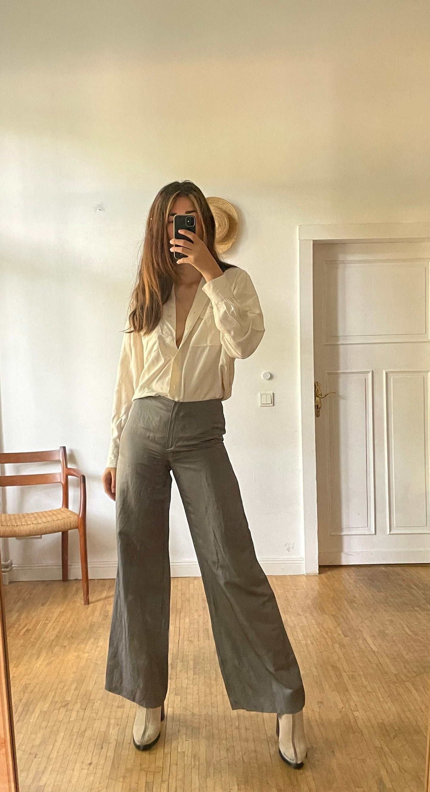 Claudia Sträter Vintage Grey Trousers – Linen Blend Wide-Leg Pants with Ankle Button Detail – Designer Office to Evening Style – Size 36