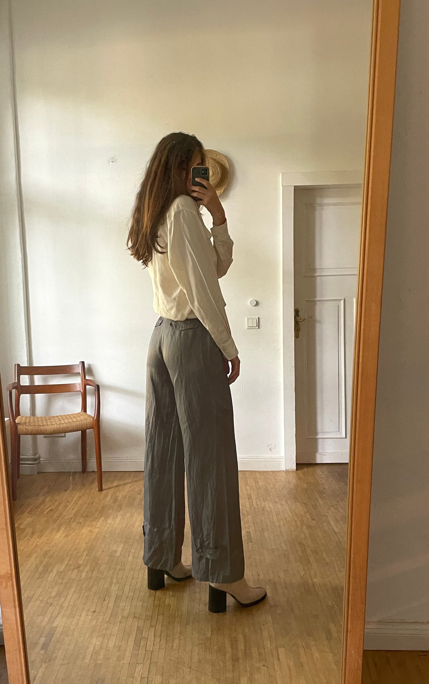 Claudia Sträter Vintage Grey Trousers – Linen Blend Wide-Leg Pants with Ankle Button Detail – Designer Office to Evening Style – Size 36