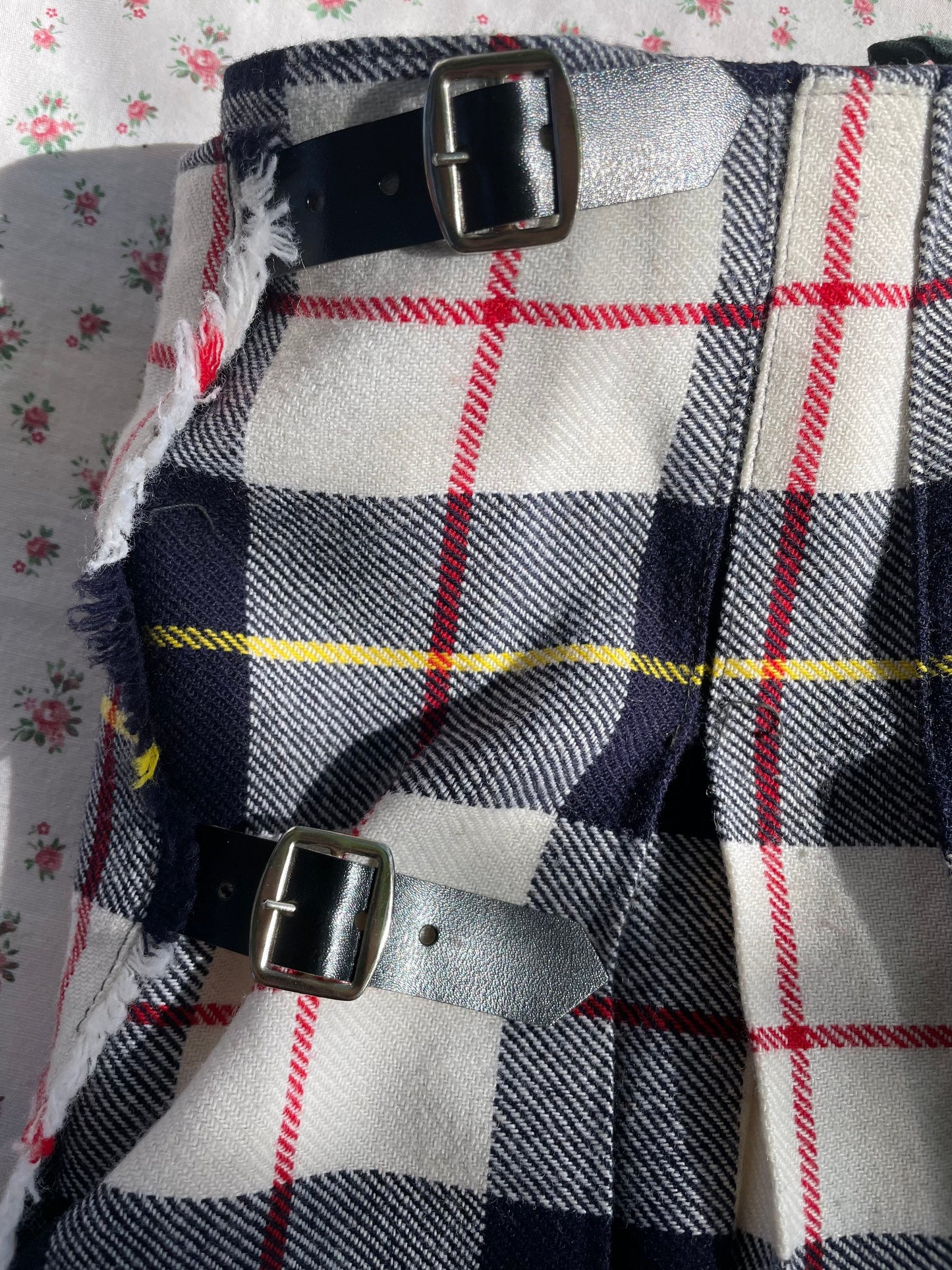 Vintage winter skirt, Outlander aesthetic, Claire Fraser, wool winter wear, cottage core skirt, red plaid skirt, Scottish kilt