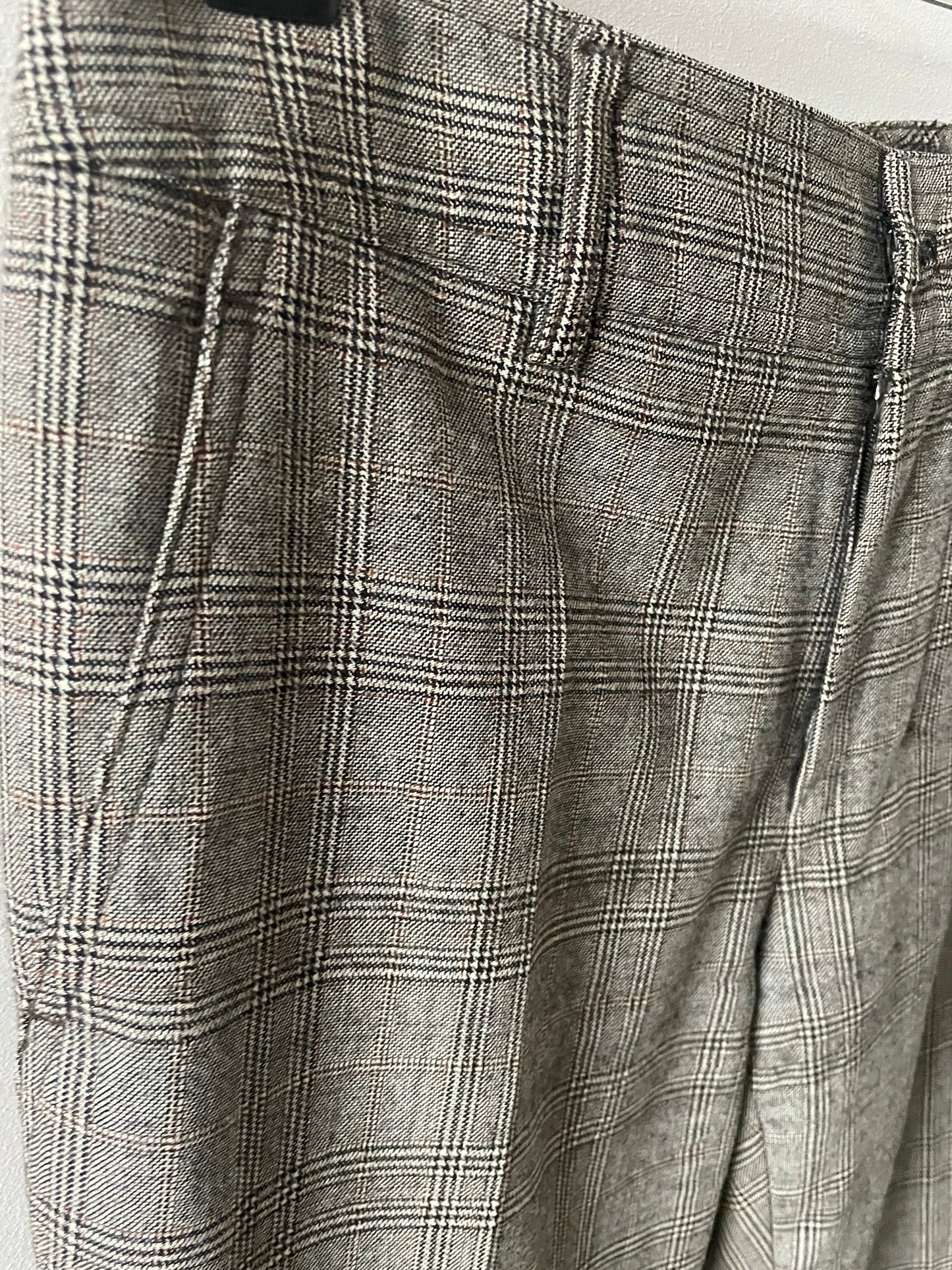 Vintage grey checkered wool Max Mara trousers, Minimalist office straight pants, Mid waist rise winter pants, S