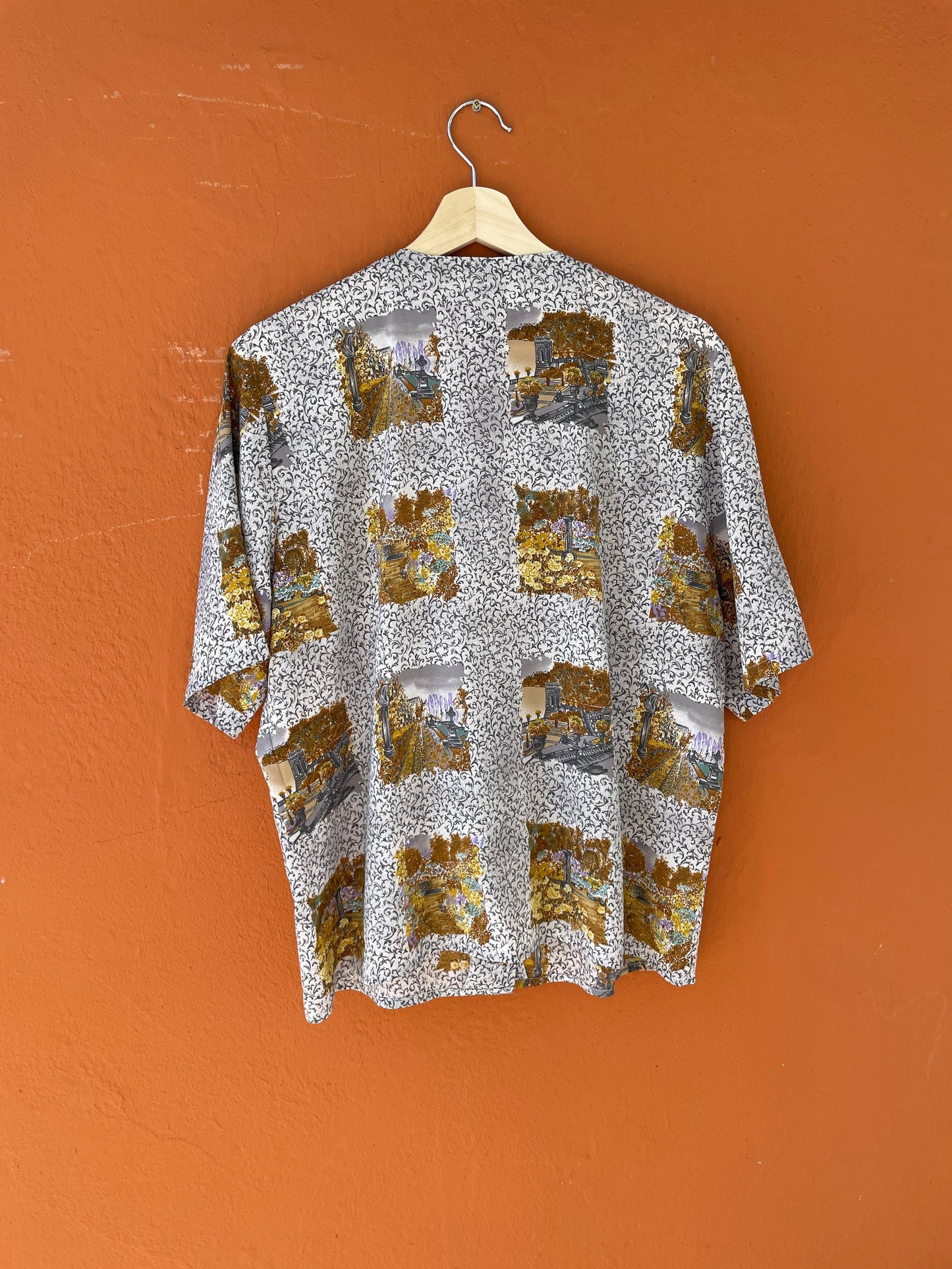 Vintage woman blouse with landscape images and lace collar, Floral vintage tee, Loose short sleeve brown blouse, XXL