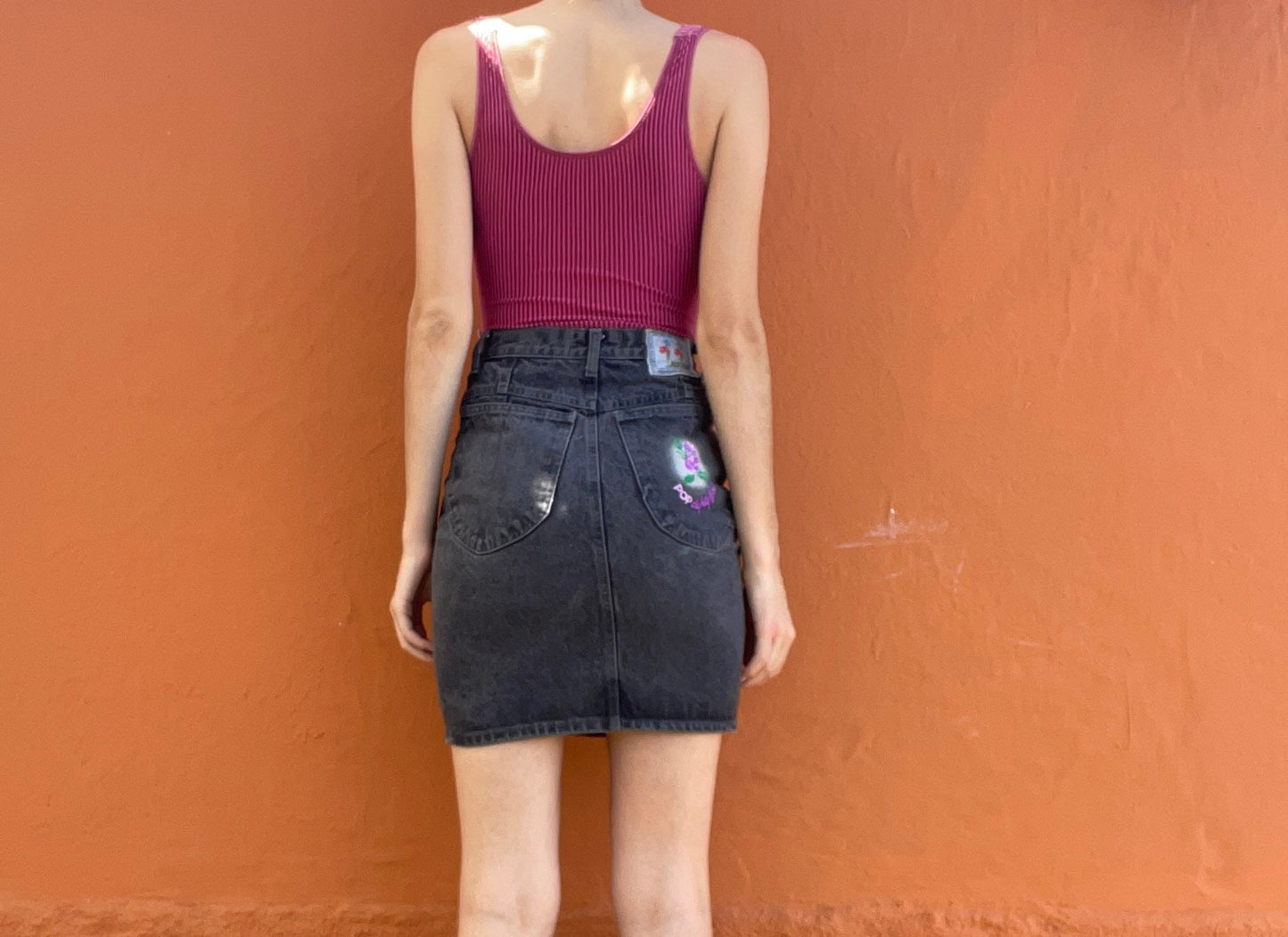 Ash grey vintage denim mini skirt, Pop84 retro clothing, 1980s jean skirt with flower design, Short summer skirt