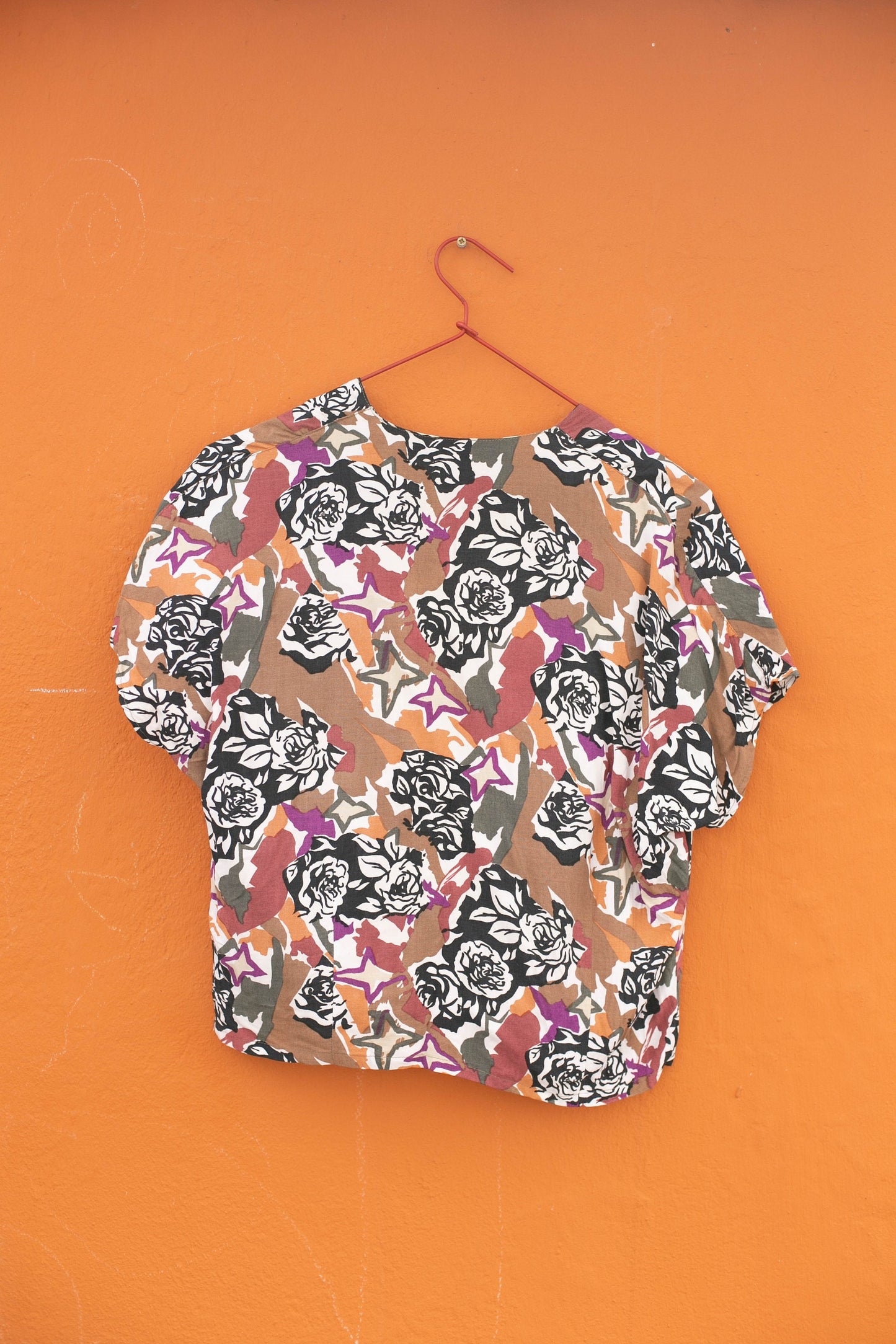 Y2K Floral Print Cropped Shirt – Vintage Blouse with Bold Roses, Size S / EU 36