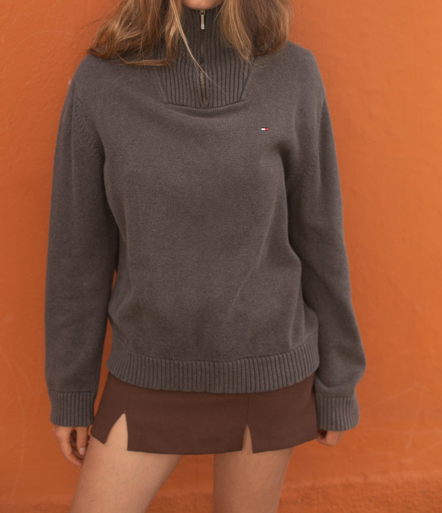 Vintage Grey Tommy Hilfiger Sweater - Trendy Zipper Closure, Cotton Wardrobe Staple, Retro Chic Fashion