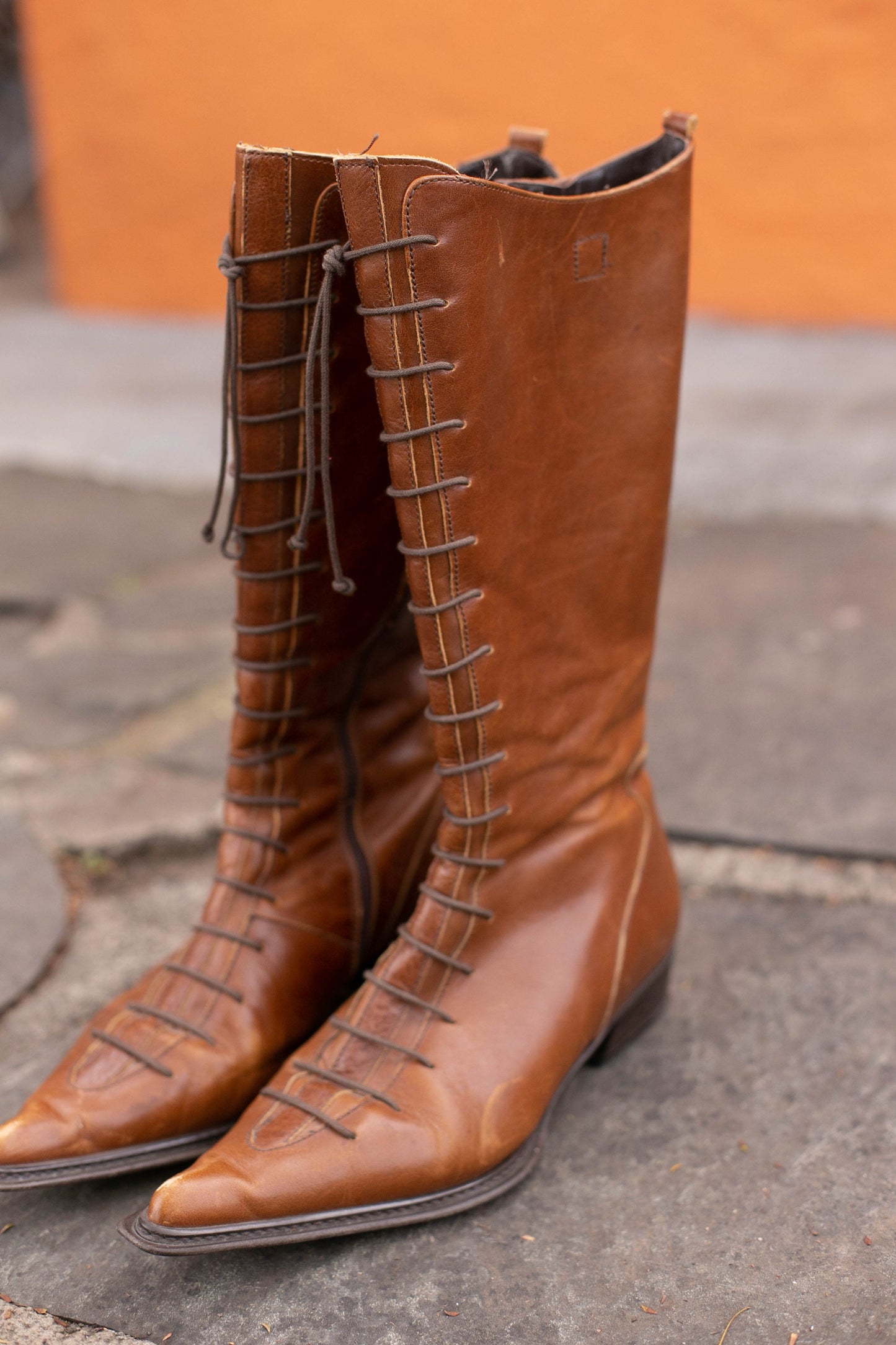 Vintage 1970s Italian Brown Lace-Up Boots Size 40 – Retro Equestrian Tall Half Booties