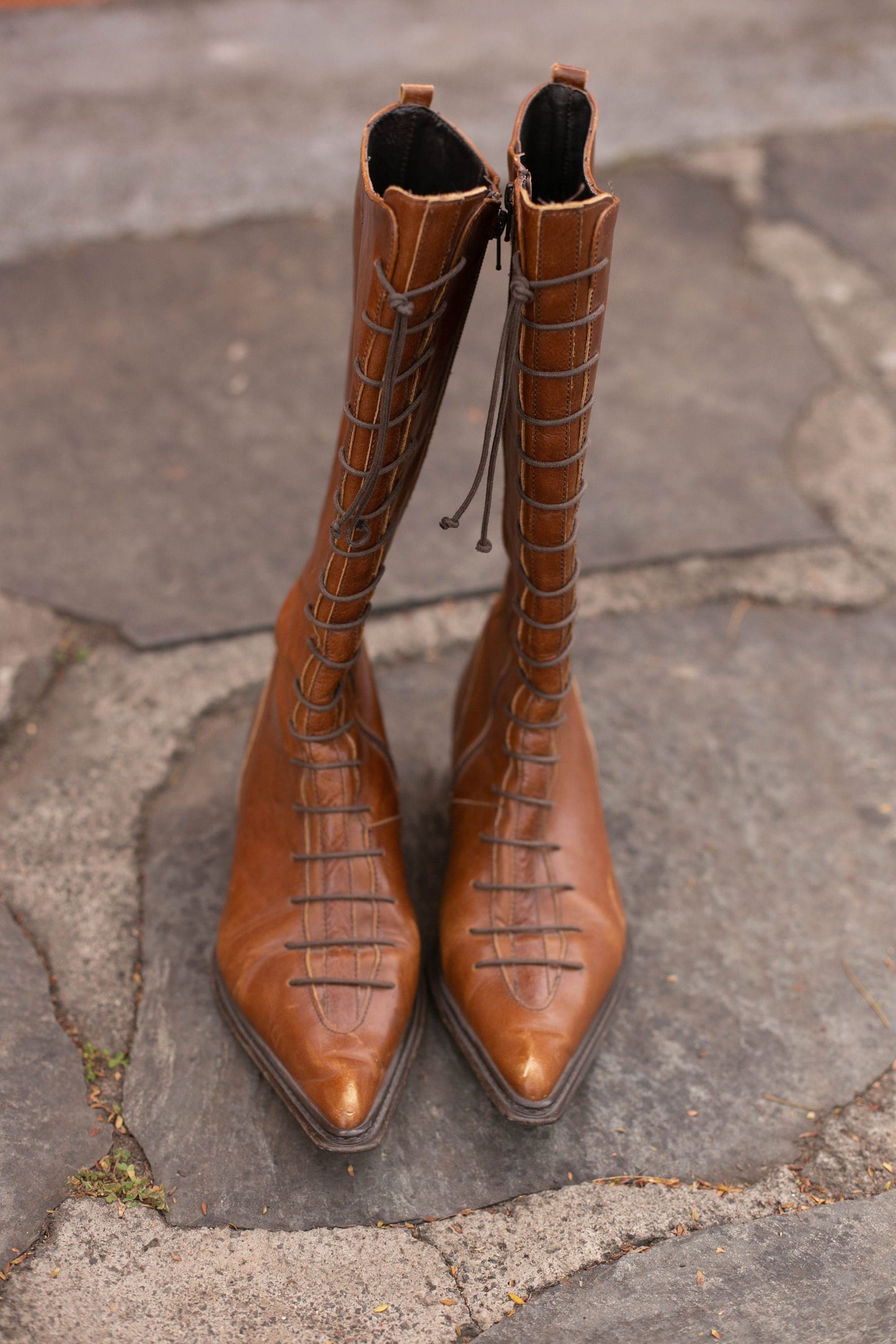 Vintage 1970s Italian Brown Lace-Up Boots Size 40 – Retro Equestrian Tall Half Booties