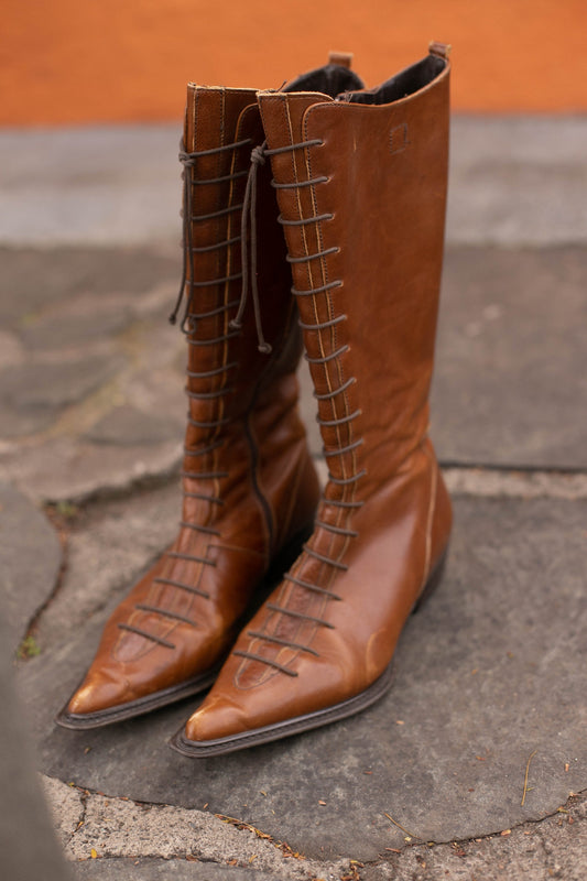 Vintage 1970s Italian Brown Lace-Up Boots Size 40 – Retro Equestrian Tall Half Booties