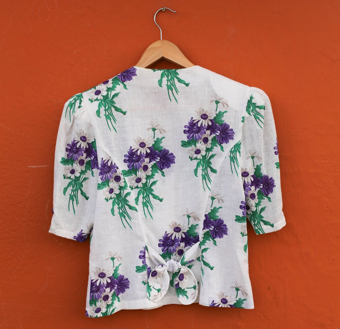 Purple and white french floral antique woman blouse, Vintage Cottage core romantic top, (US 6–8),