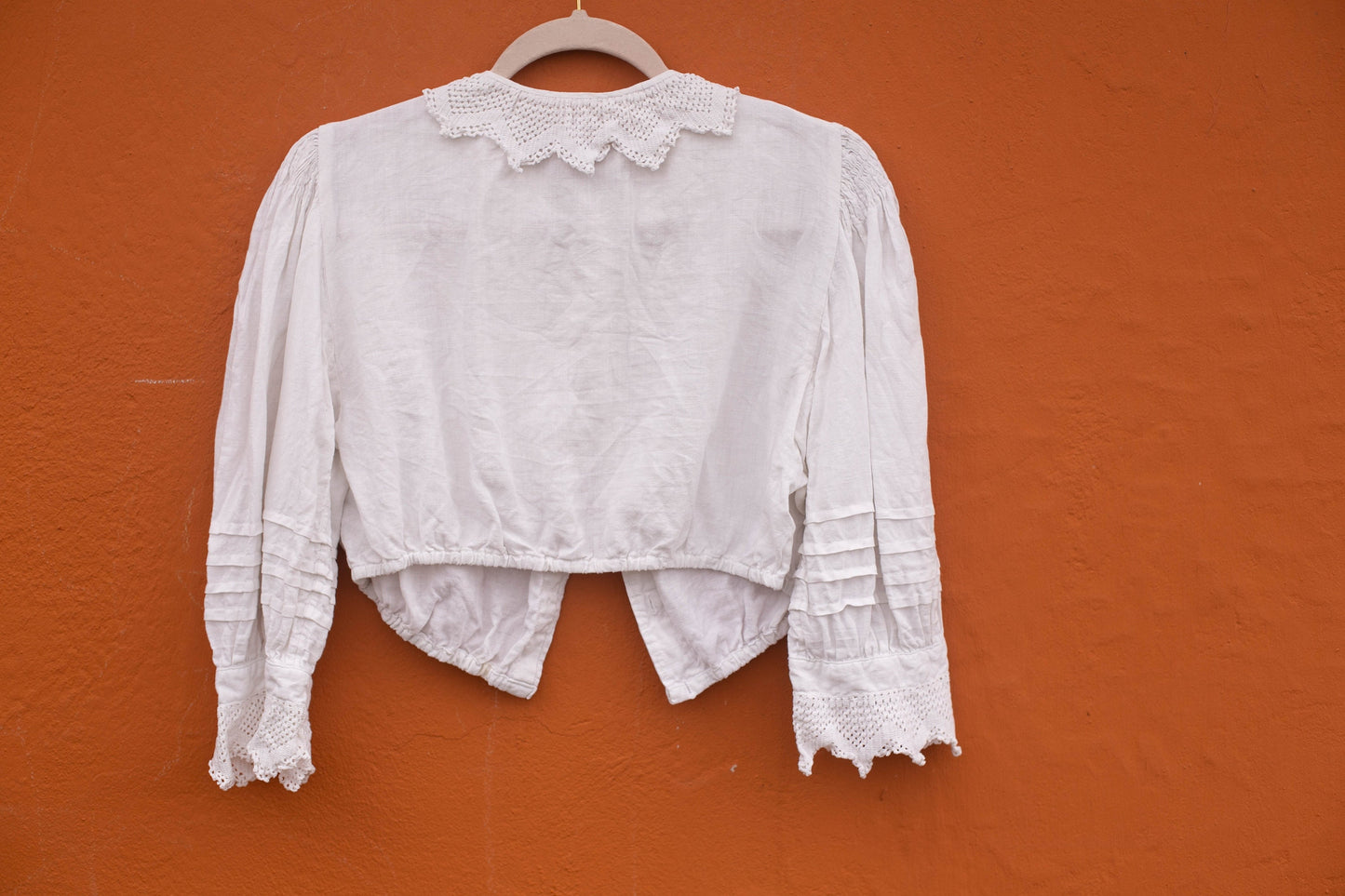 Antique french white cotton cropped top, Vintage puff sleeve Linen top, Cottage Core romantic top, Lace detailing, M -L