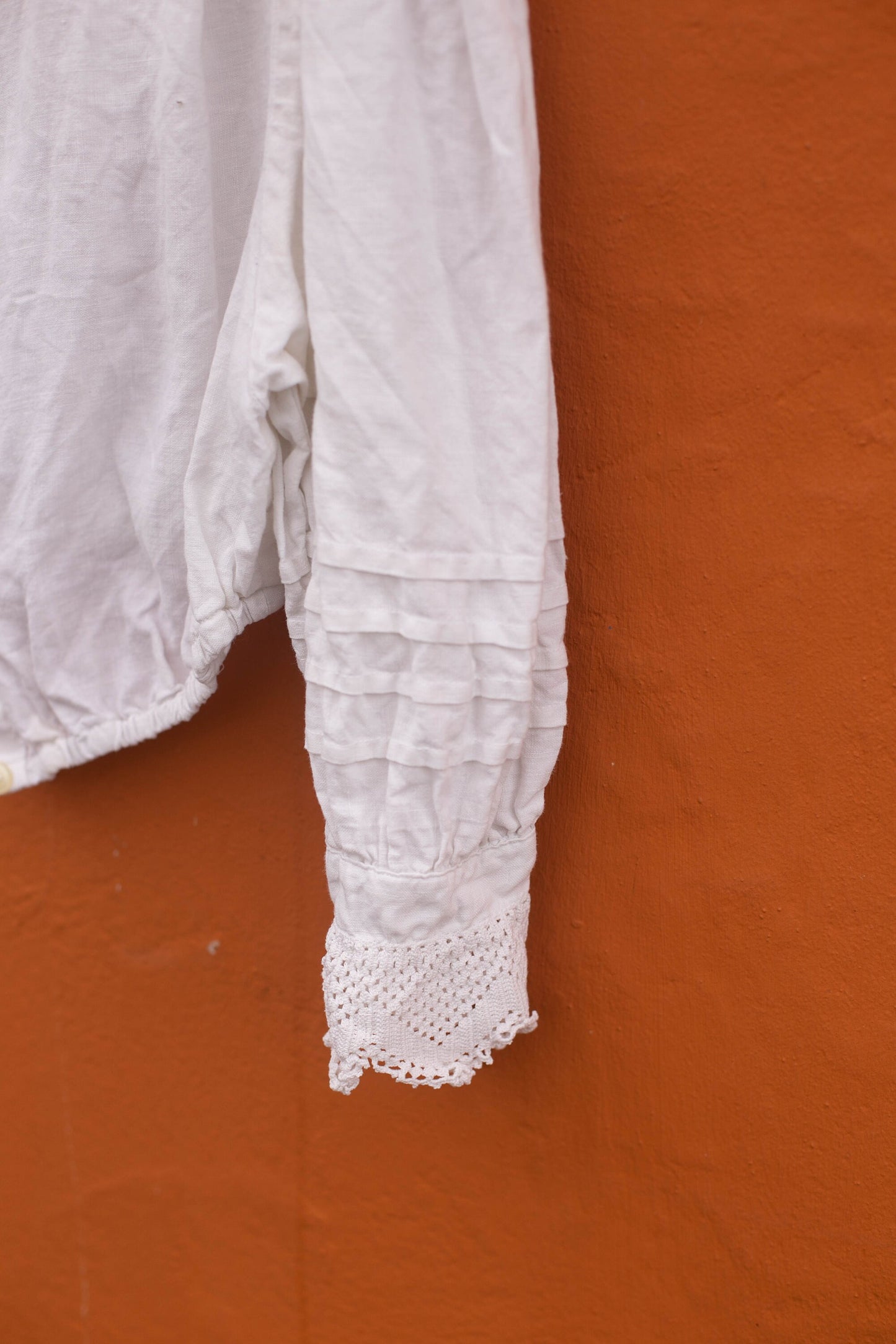 Antique french white cotton cropped top, Vintage puff sleeve Linen top, Cottage Core romantic top, Lace detailing, M -L