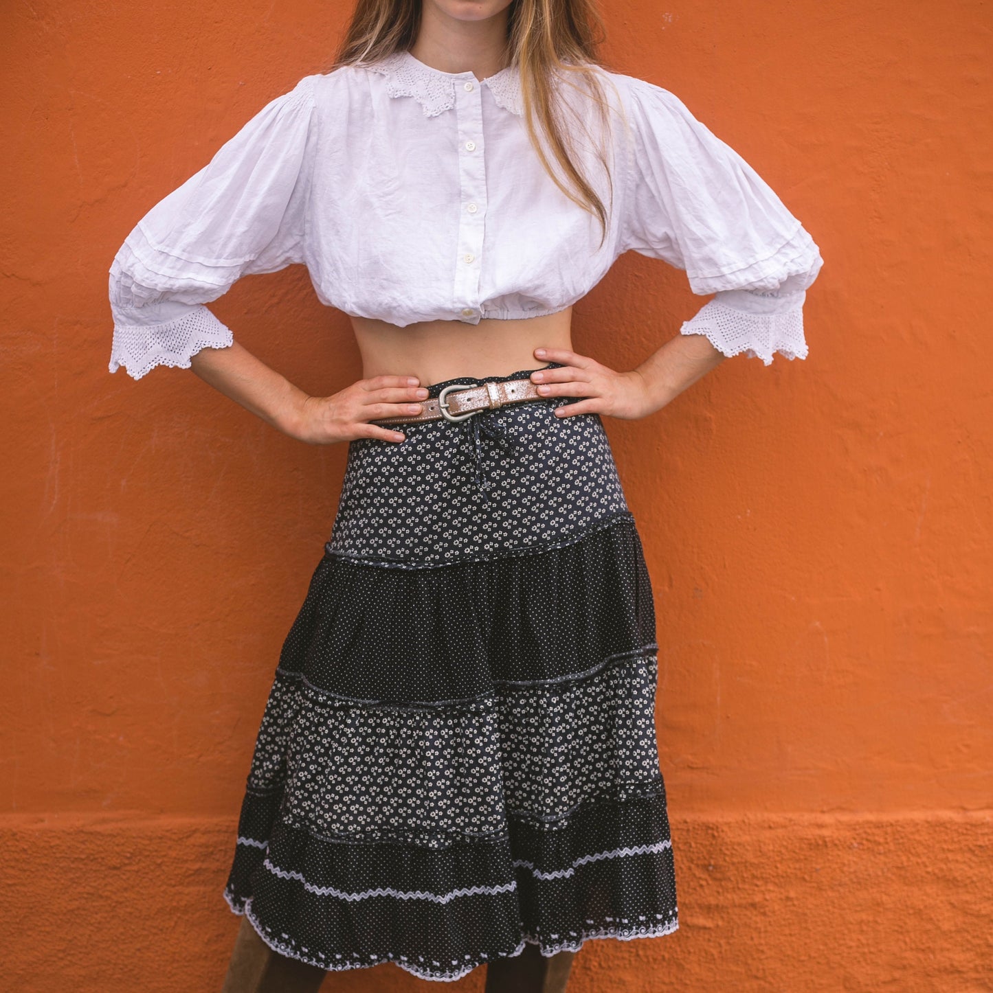 Antique french white cotton cropped top, Vintage puff sleeve Linen top, Cottage Core romantic top, Lace detailing, M -L