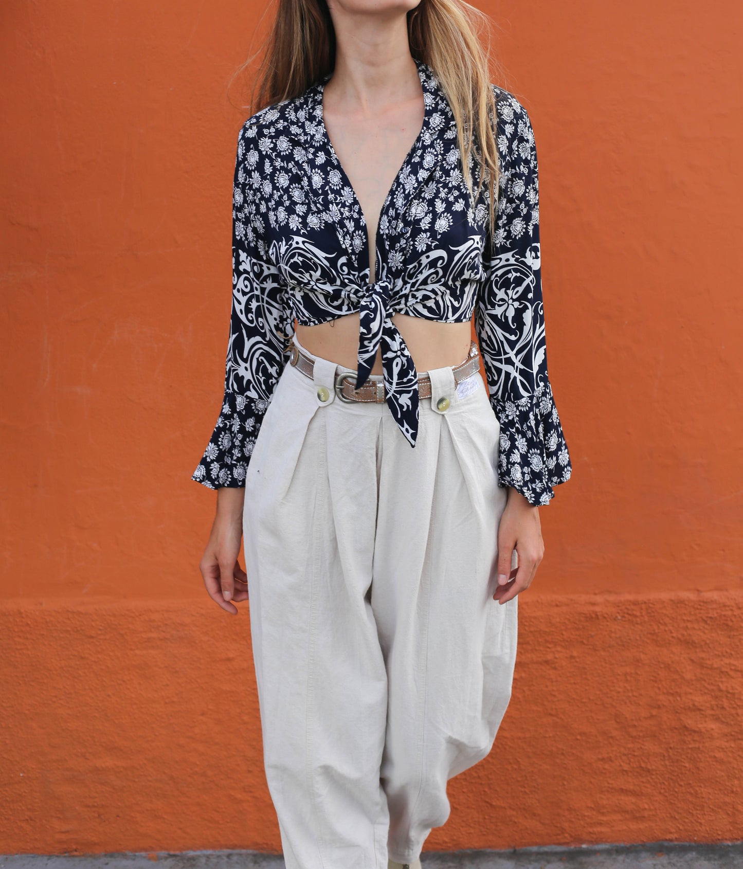 Bohemian vintage crop blouse, Knot tie woman shirt with floral pattern. Long sleeved Ibza aesthetic, Mamma mia hippie blouse, Size USA S