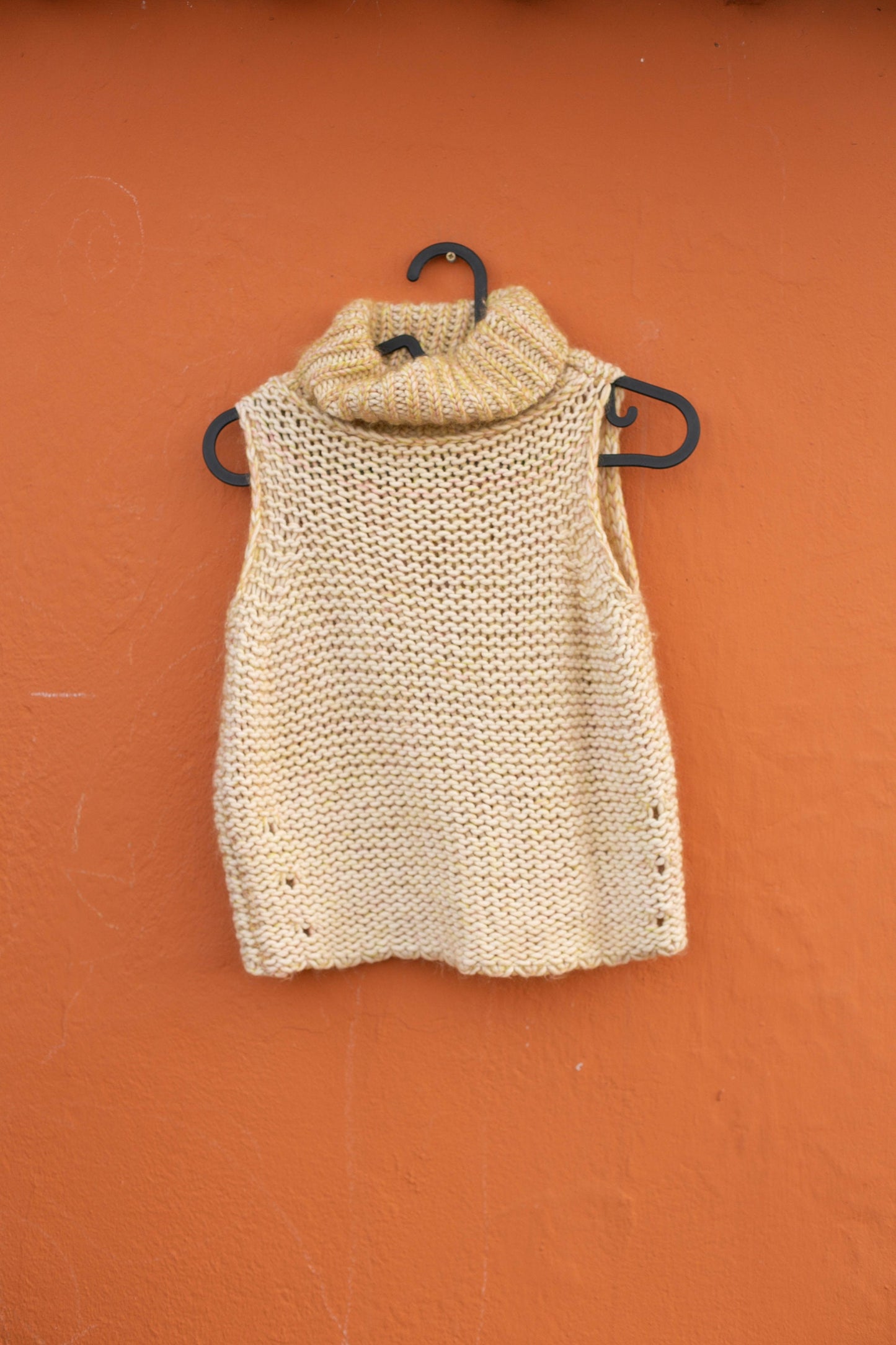 Maria di Ripabianca Cashmere Turtleneck, Designer turtleneck knitwear top, Sleeveless luxury wool knitted top, Basic girl
