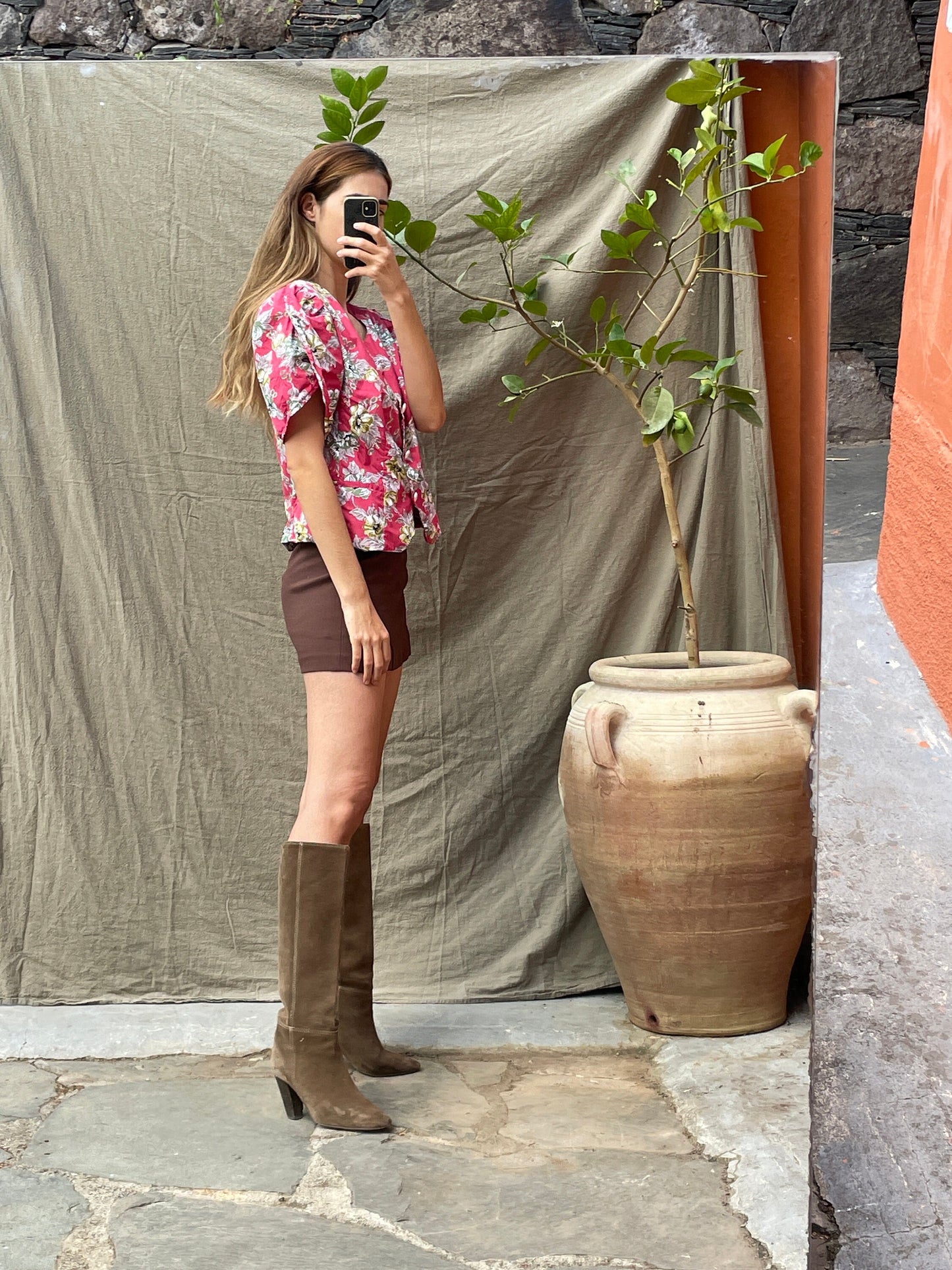 Vibrant Vintage Pink Floral Women's Blouse, Playful Retro blouse with Puffed Shoulders - Vintage Charm Meets Modern Style