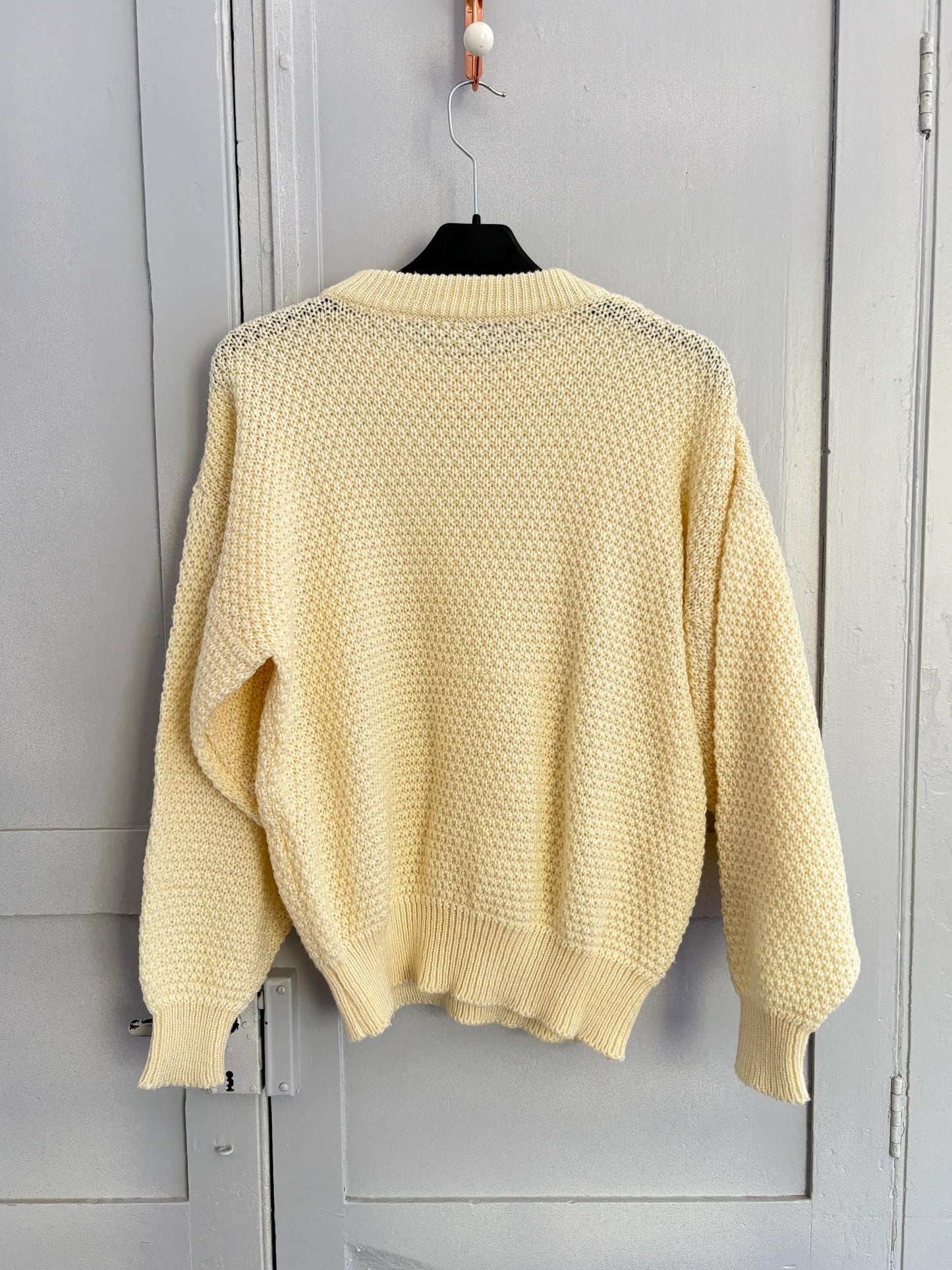 Vintage Ivory pullover, Retro eggshell knitwear, Cozy off white winter knit jumper, 80s christmas sweater