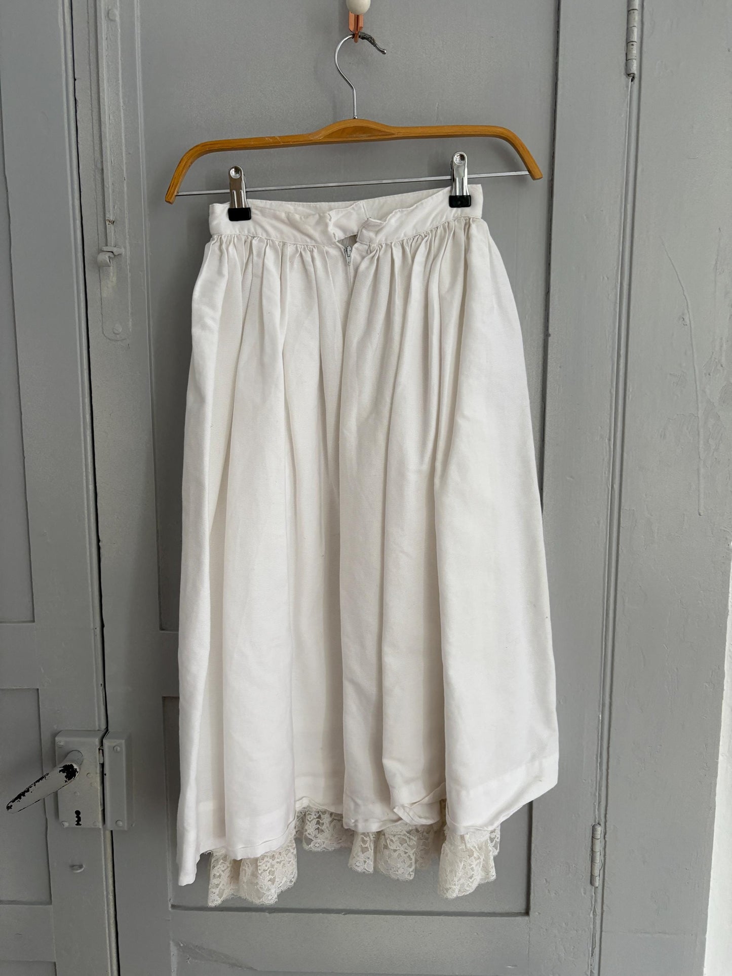 Vintage white pleated a-line skirt, Cottage core midi skirt, Volumous wedding guest outfit, XXS