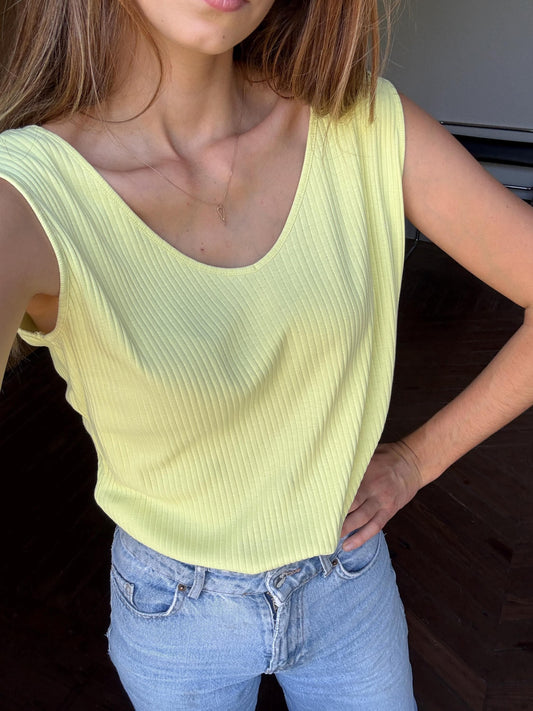 Burberry London vintage pastel yellow tank top, Designer V neck camisole, Classic branded preppy summer shirt