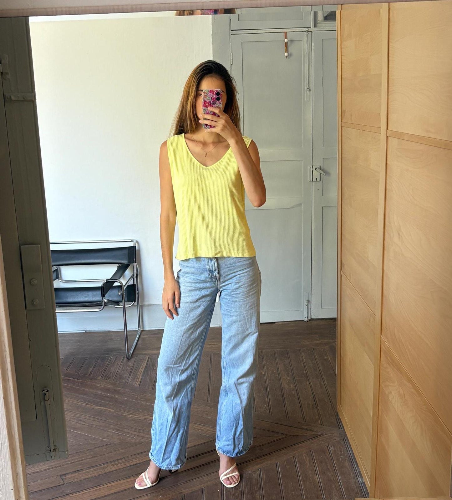 Burberry London vintage pastel yellow tank top, Designer V neck camisole, Classic branded preppy summer shirt