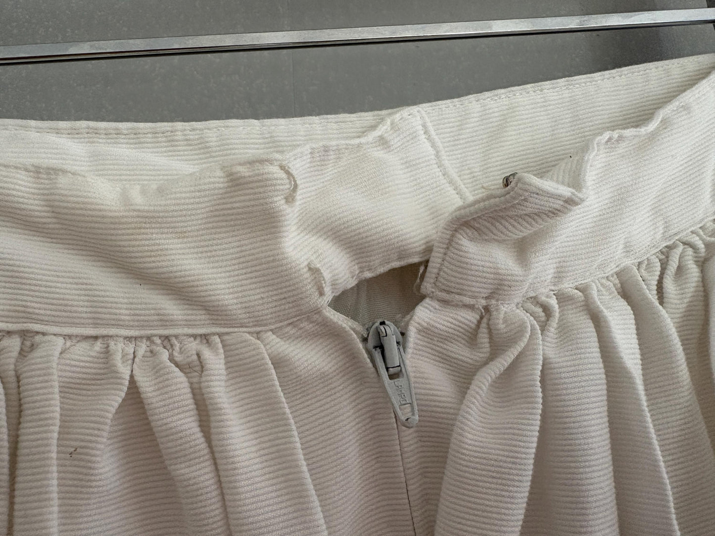 Vintage white pleated a-line skirt, Cottage core midi skirt, Volumous wedding guest outfit, XXS