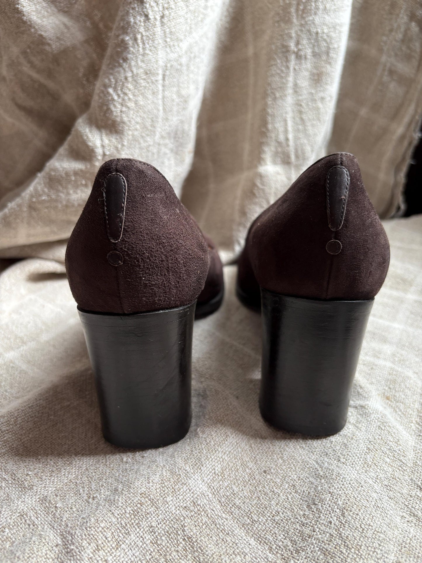 Chocolate brown suede leather pumps, Vintage JOOP! high heels, Comfortable block heel shoes, Retro formal shoes, secretary outfit, Size 39.5