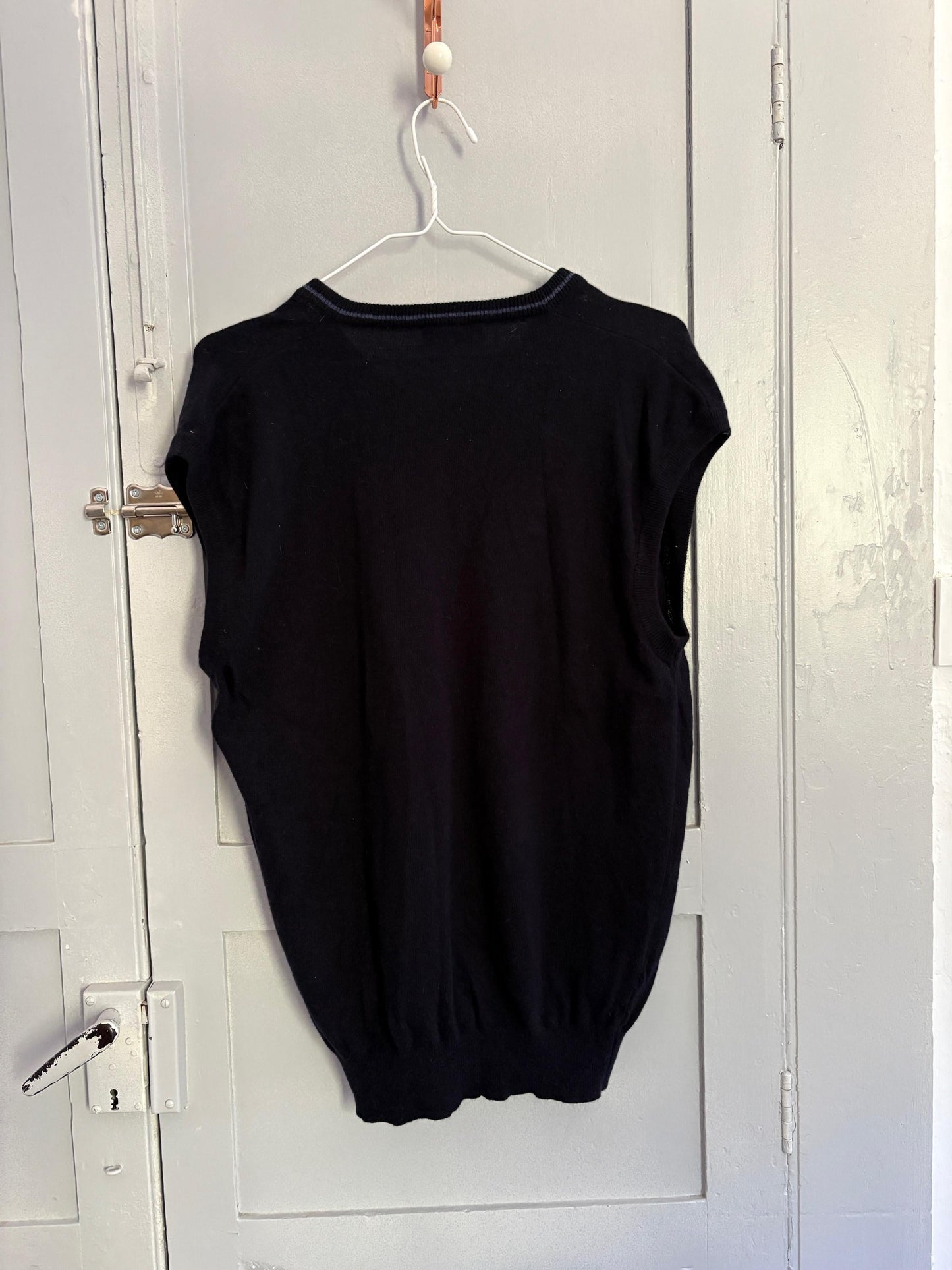 Luxurious Vintage wool sweater vest, Dark Academia style gilet, Timeless V-Neck Sleeveless Design, Dark blue sleeveless pullover, Boxy fit