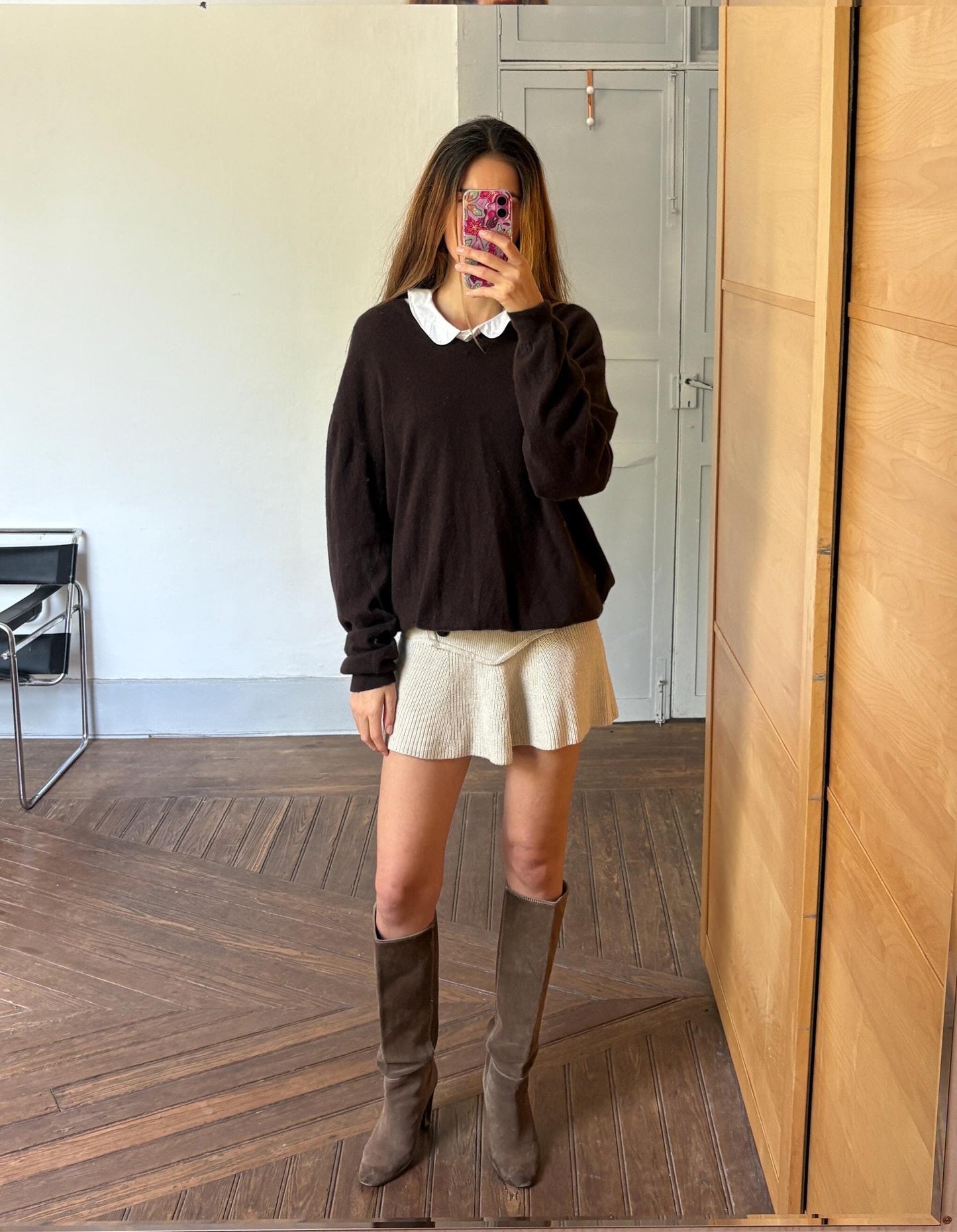 100 % cashmere dark brown pulllover.