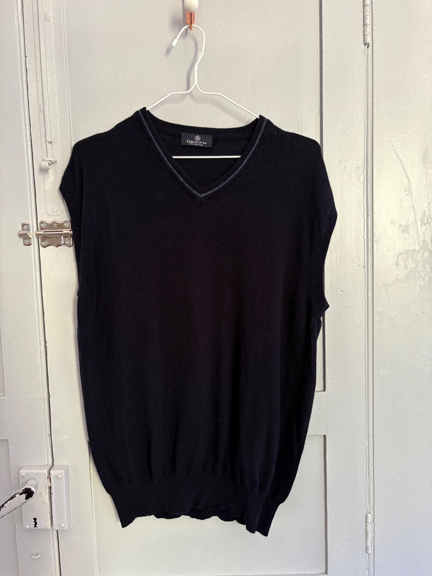 Luxurious Vintage wool sweater vest, Dark Academia style gilet, Timeless V-Neck Sleeveless Design, Dark blue sleeveless pullover, Boxy fit
