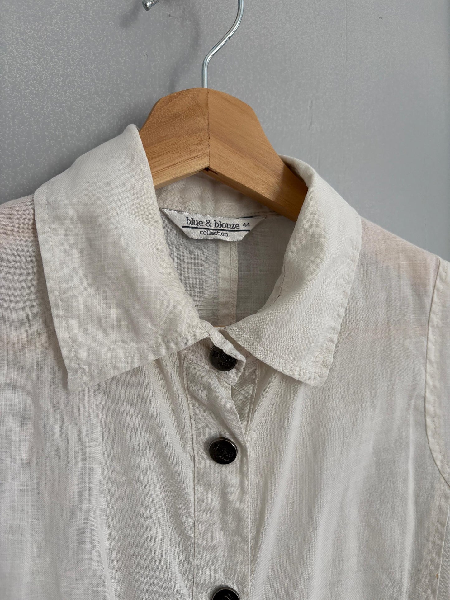 White vintage sleeveless camisole, Collared smart tank top, Elegant Dark Academia sleeveless shirt, S