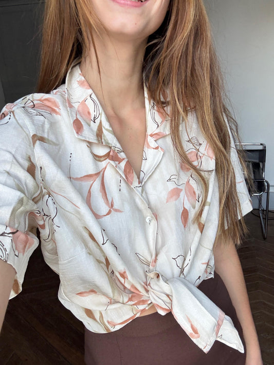 Vintage Floral Print Summer Blouse — detail