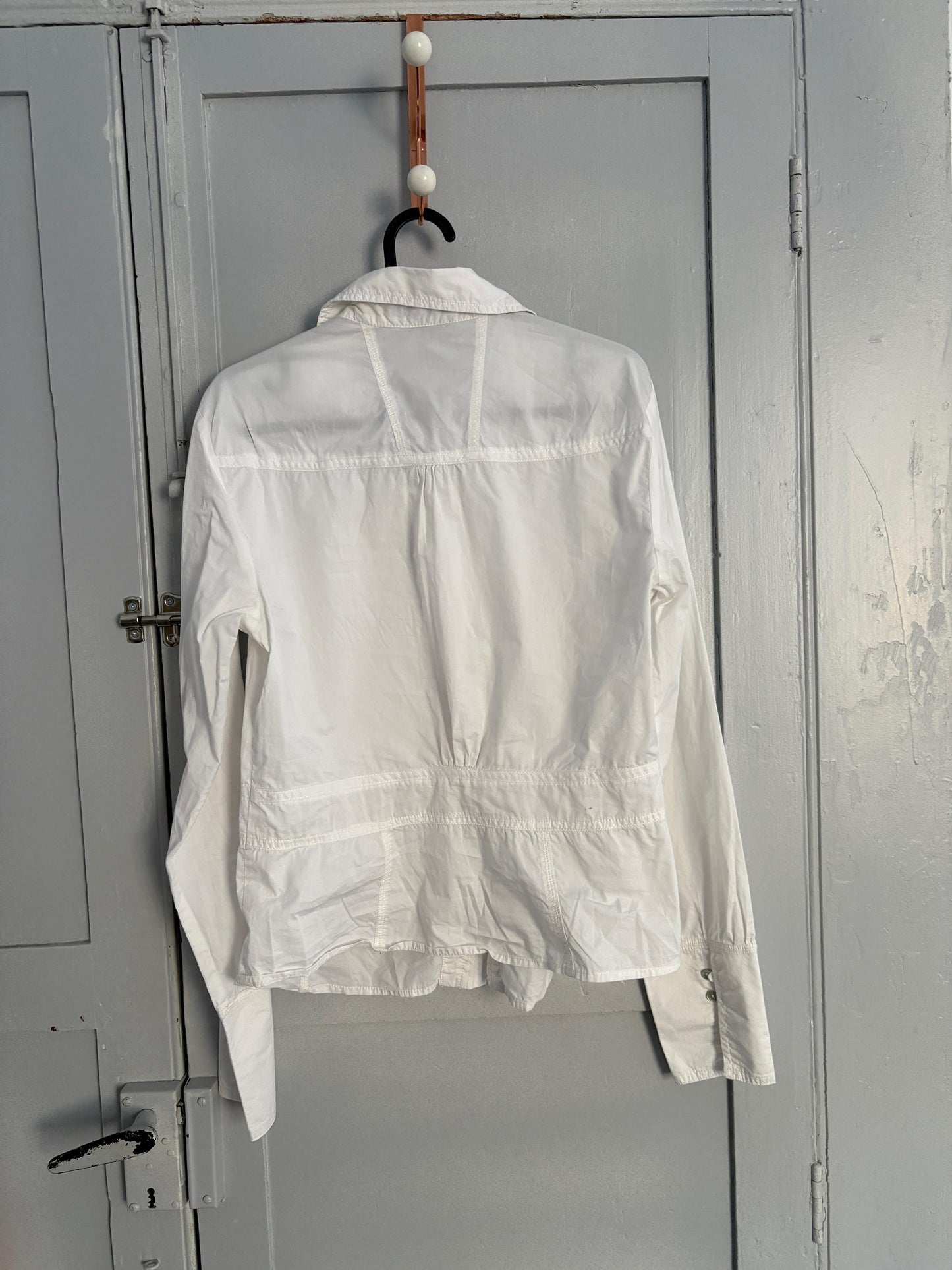Vintage white crisp woman button up shirt with mother of pearl buttons, Size S - EU 36
