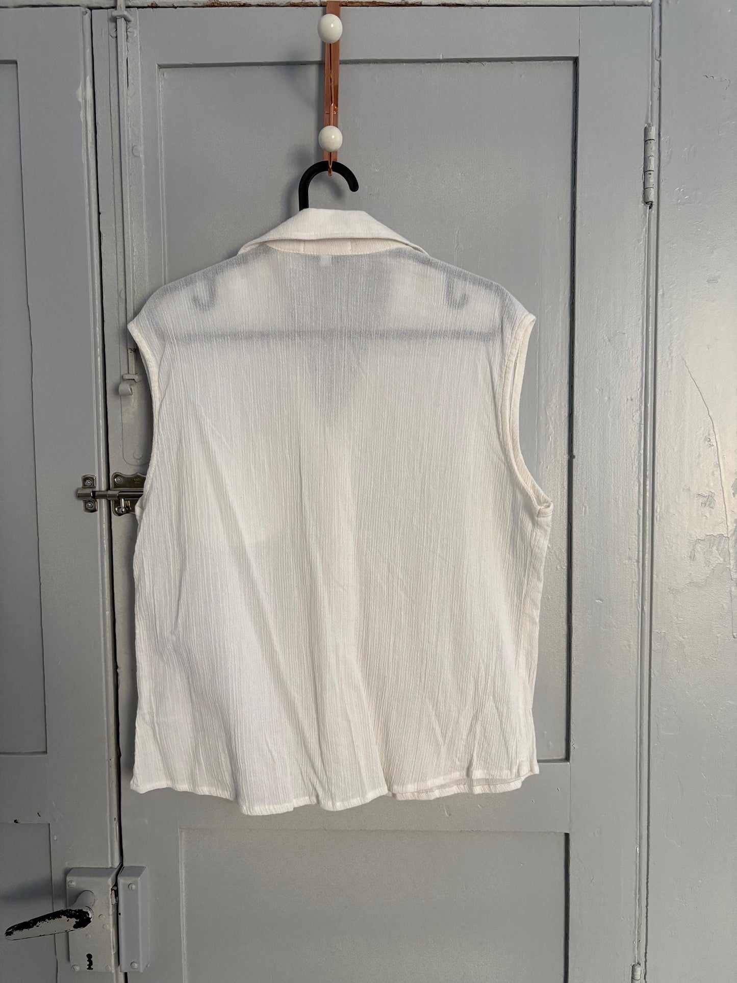Vintage White Cotton Camisole Shirt — additional view 8
