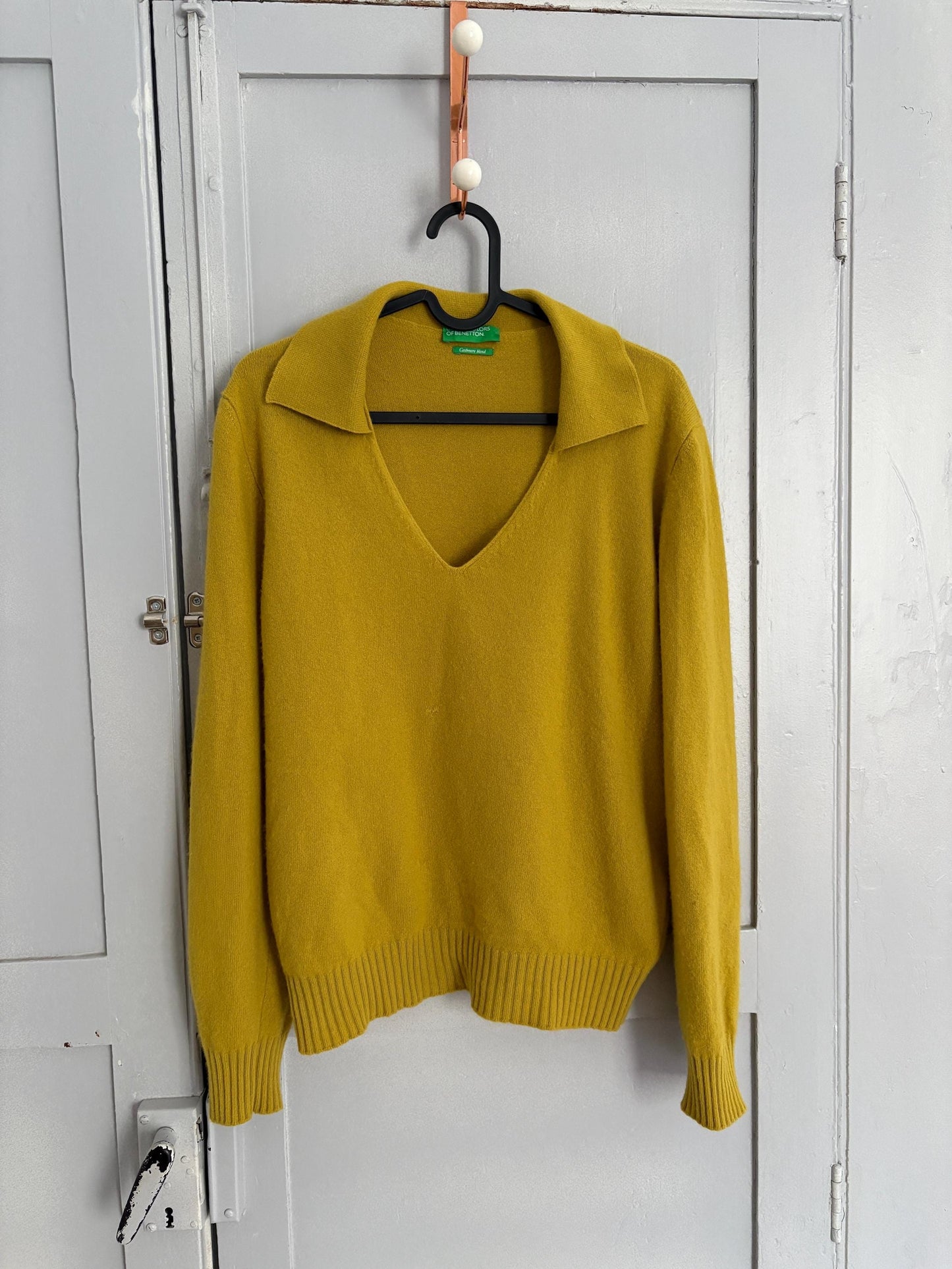 Vintage Benetton Mustard Cashmere Wool Sweater – Cozycore Queen Vibes