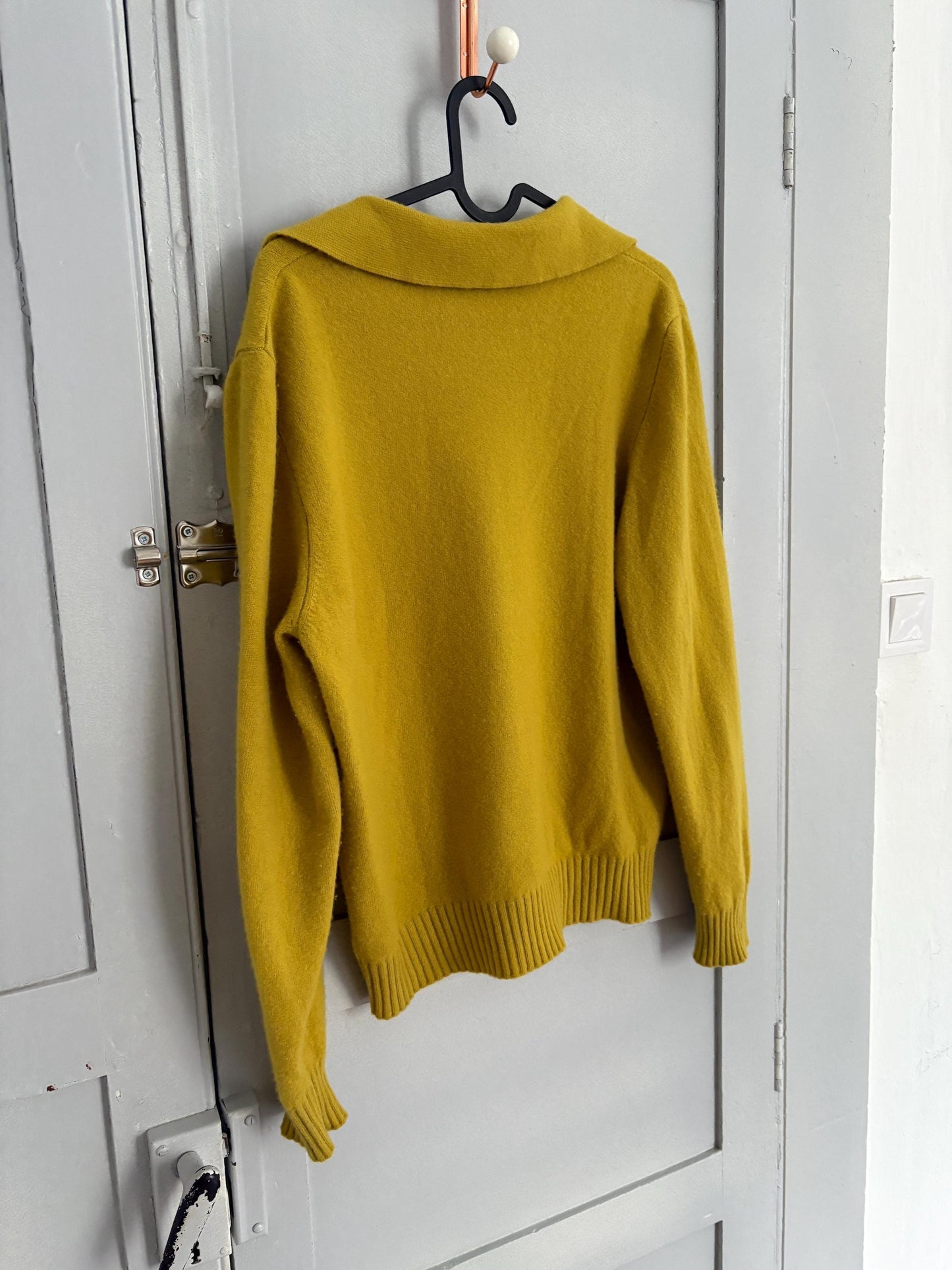 Vintage Benetton Mustard Cashmere Wool Sweater – Cozycore Queen Vibes