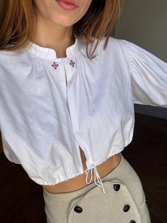 Vintage white romantic crop antique French top, Farm core folklore white puff sleeve dirndl top, Woven cotton cottage core blouse, Size S