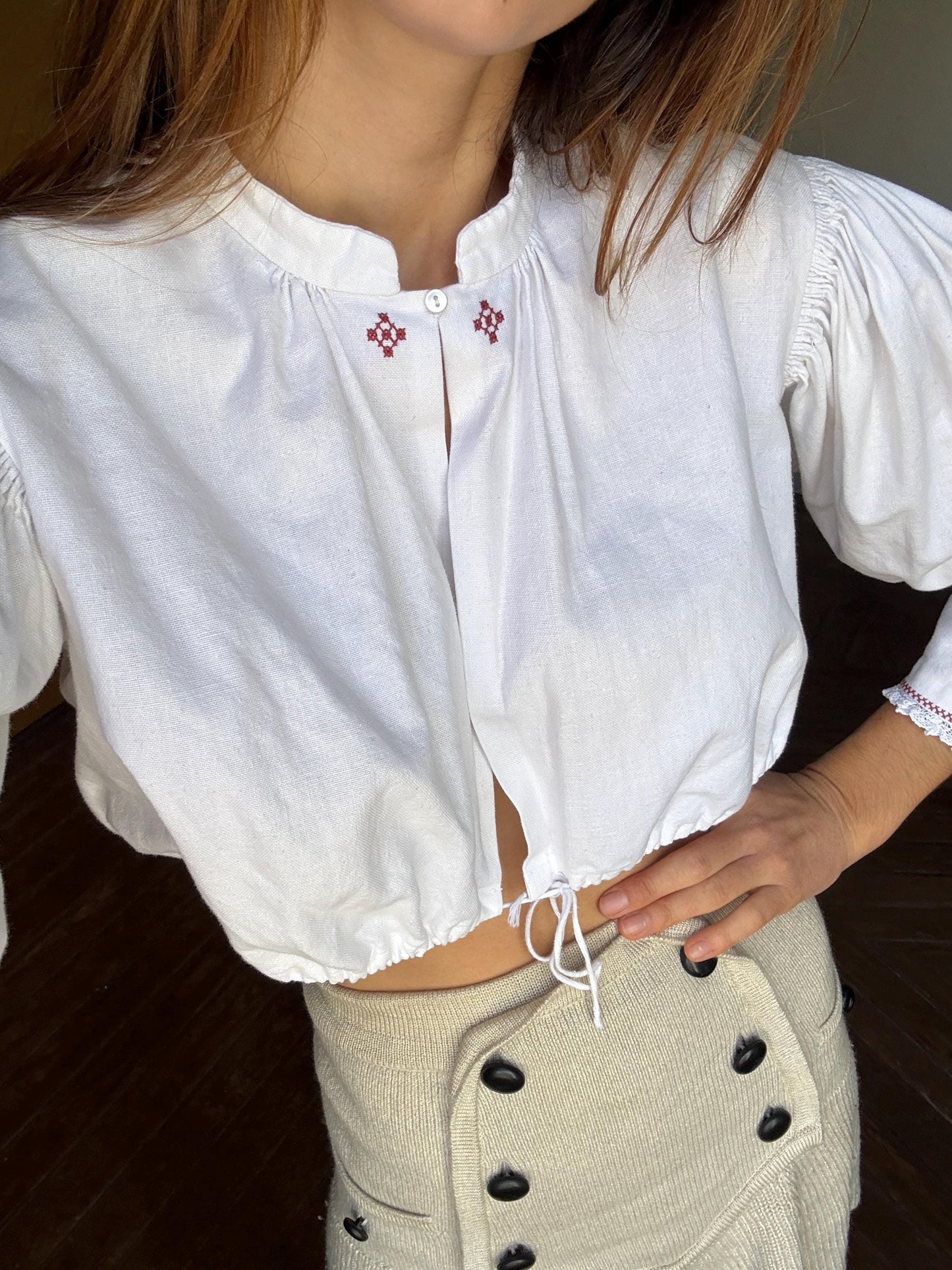 Vintage white romantic crop antique French top, Farm core folklore white puff sleeve dirndl top, Woven cotton cottage core blouse, Size S