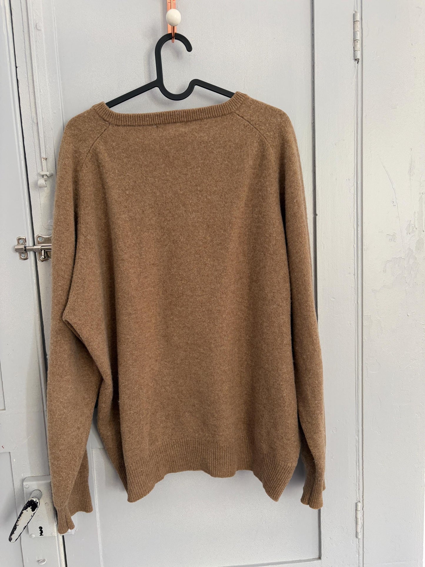 Light academia vintage brown pullover, 100 % lambs wool winter sweater, Cozy tan autumn knit, Size M