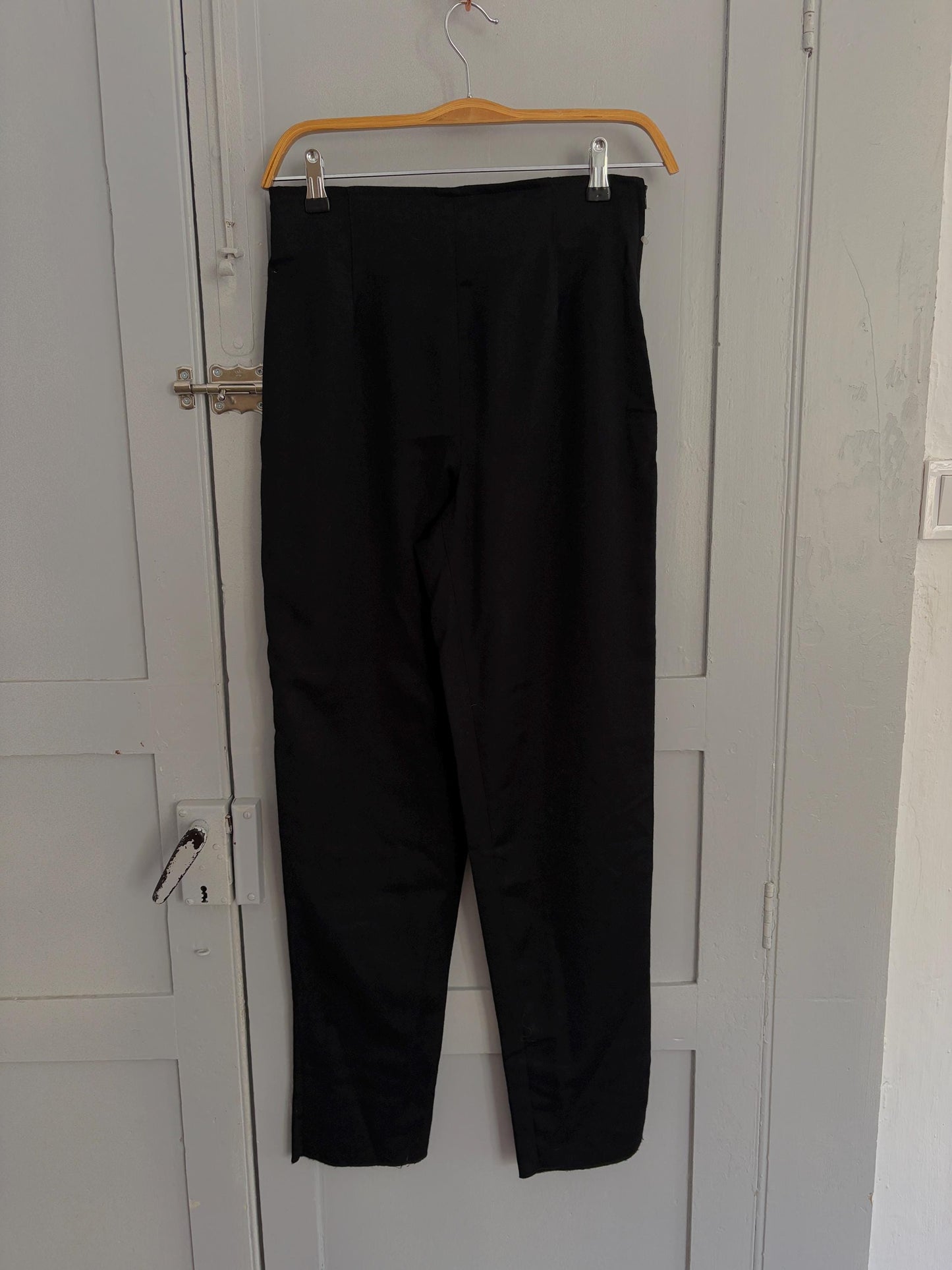 Vintage 100 % wool luxury trousers, Black high waist Italian designer pants, Made in Italy cropped pants