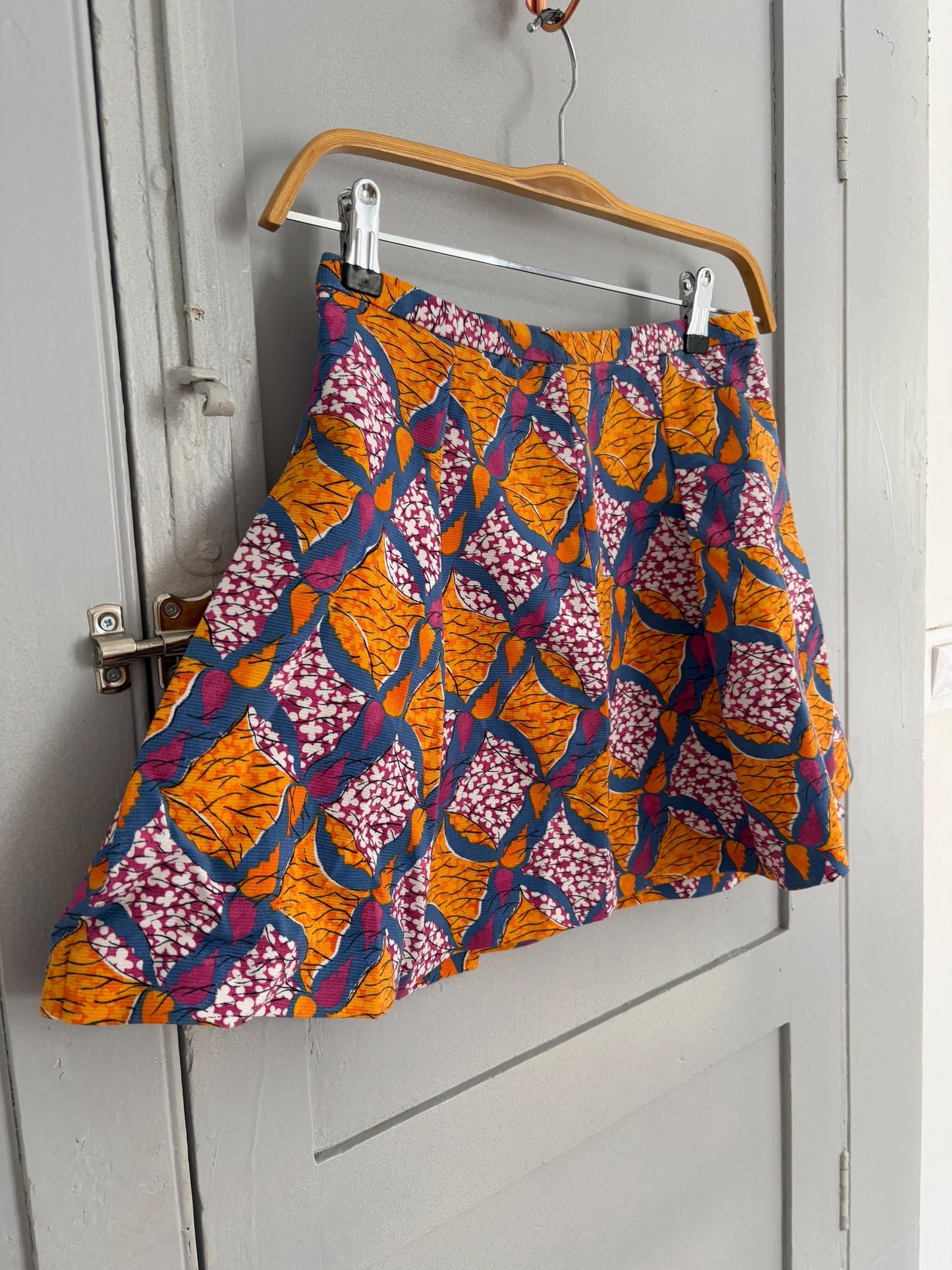 Vintage Colourful Pleated Floral mini Skirt, Super cute vibrant flower print short summer outfit