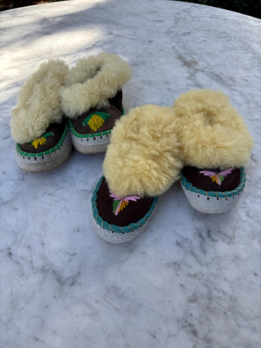 Vintage wool slippers for kids, handmade sheepskin moccasins, warm house shoes, soft sole toddler slippers, cozy winter booties, EU 17-30
