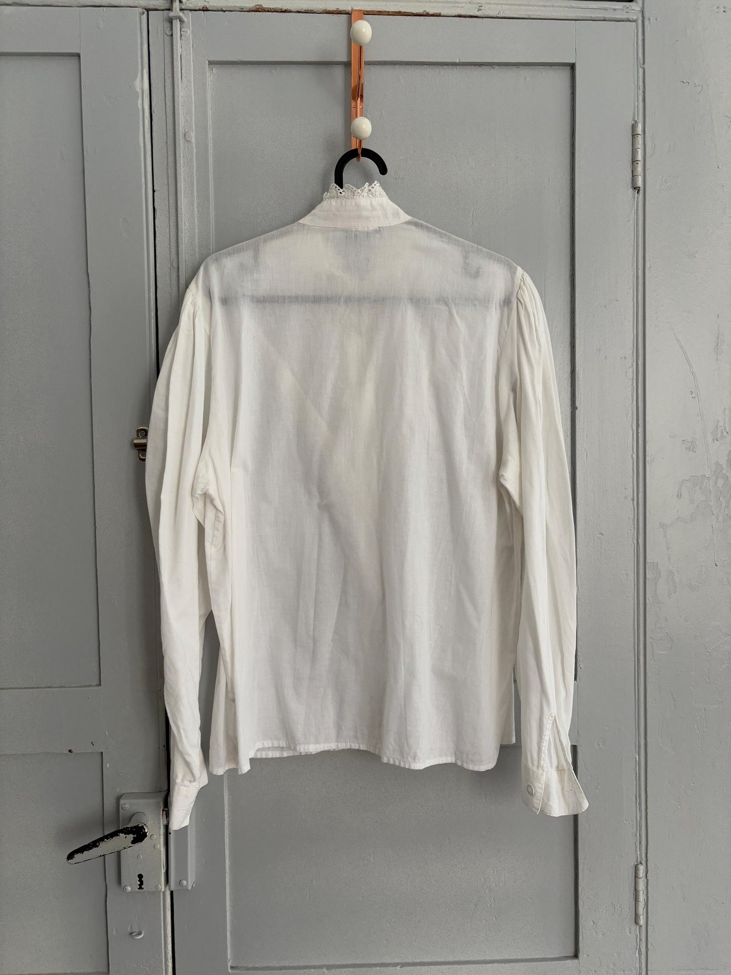 Vintage White Lace Blouse – Romantic French Cottagecore – 100% Cotton – Victorian Prairie Aesthetic – High Neck, Eyelet Lace – M - L