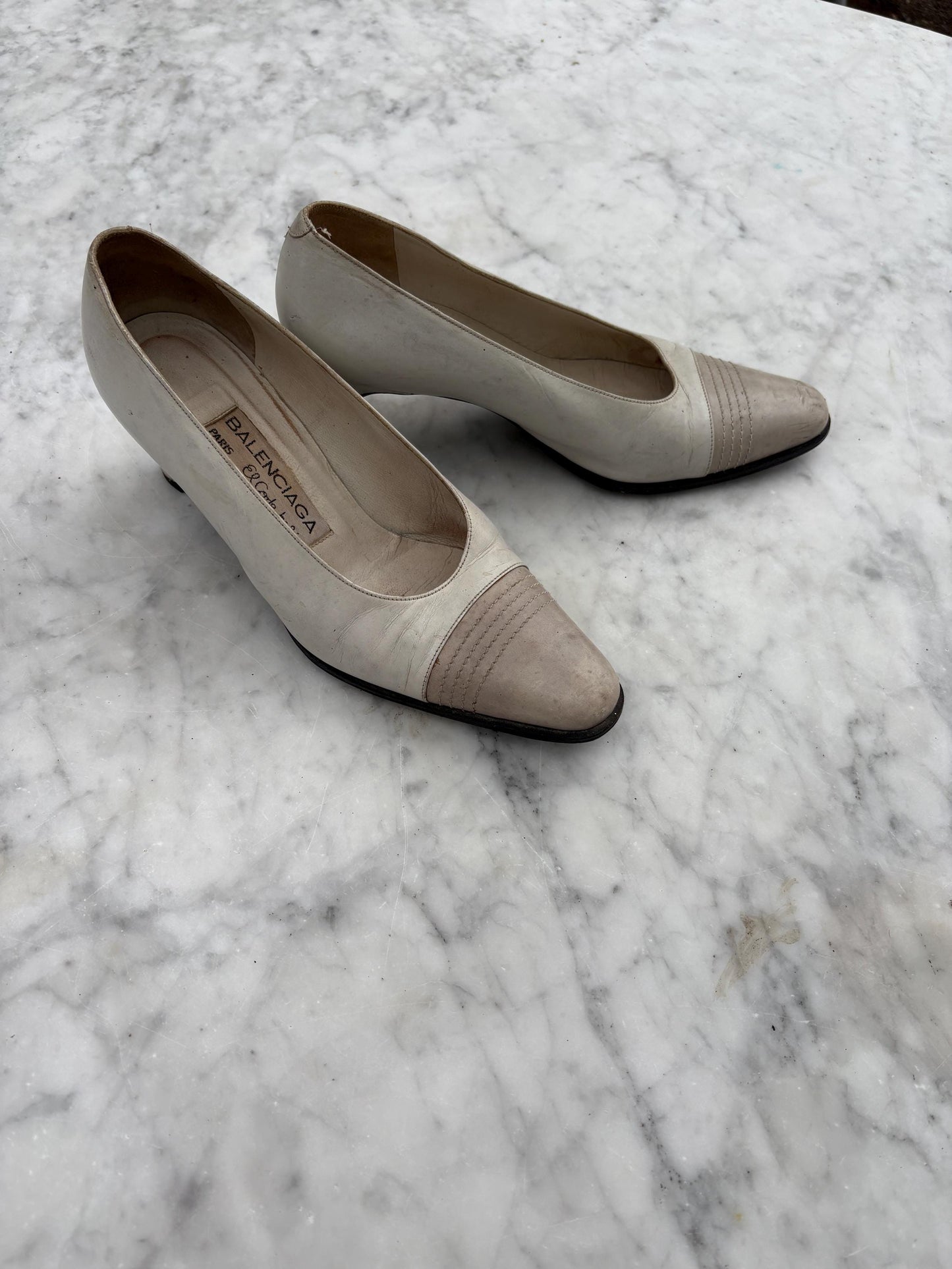 Vintage Balenciaga Heels | White Leather Two-Tone Pumps | Size 37 | Made in Spain