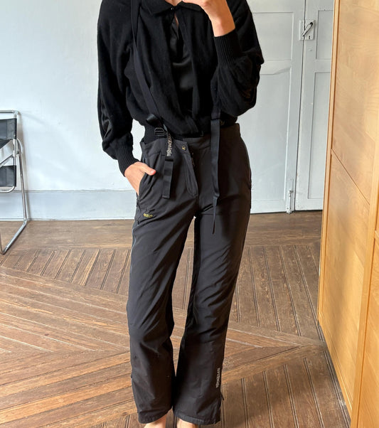 Vintage Black Salewa Ski Pants – Functional & Stylish!