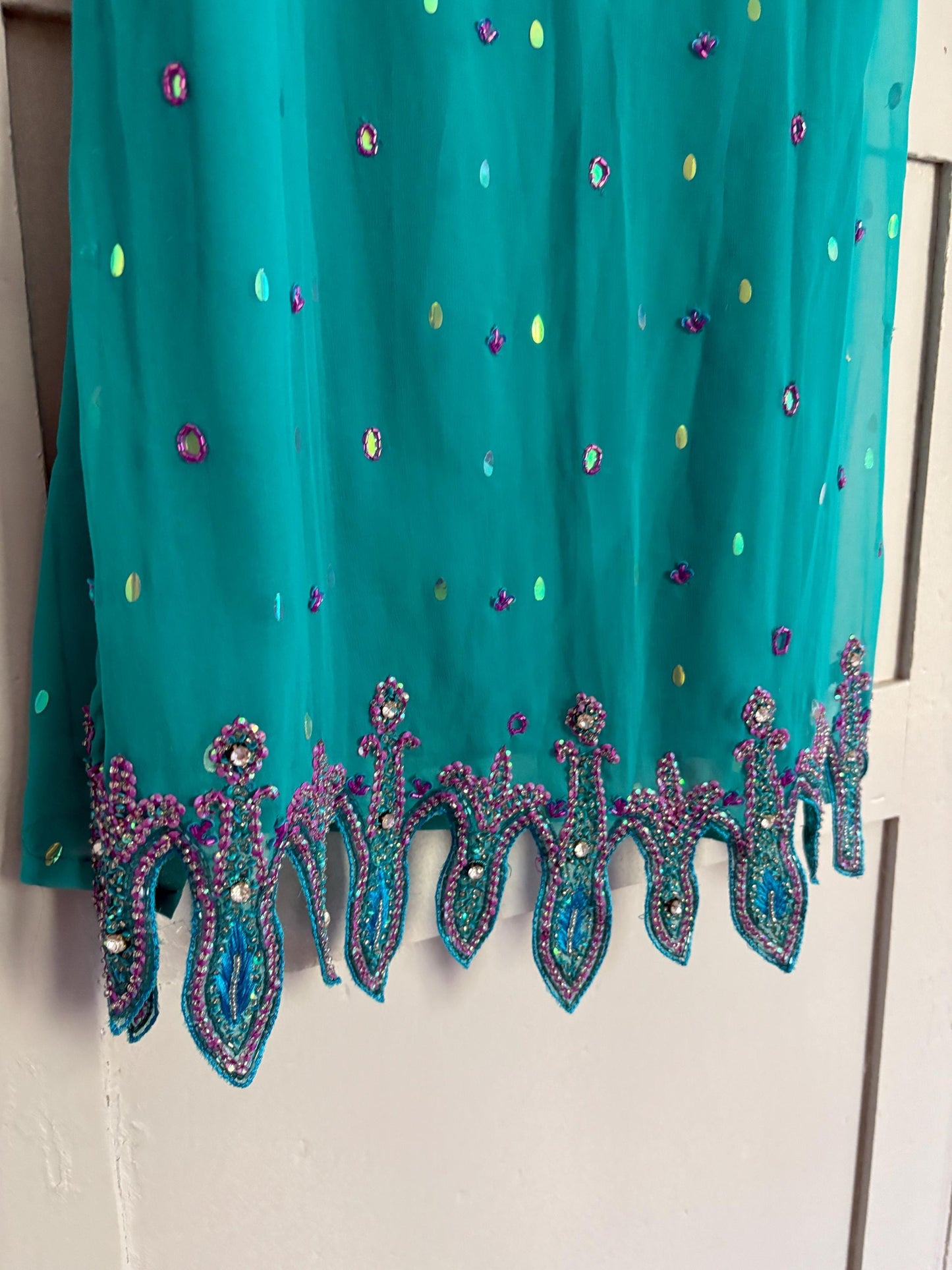 Vintage turquoise Indian sequin mini dress or tunic – sparkly Y2K party dress with side slits and embellished hem, size S