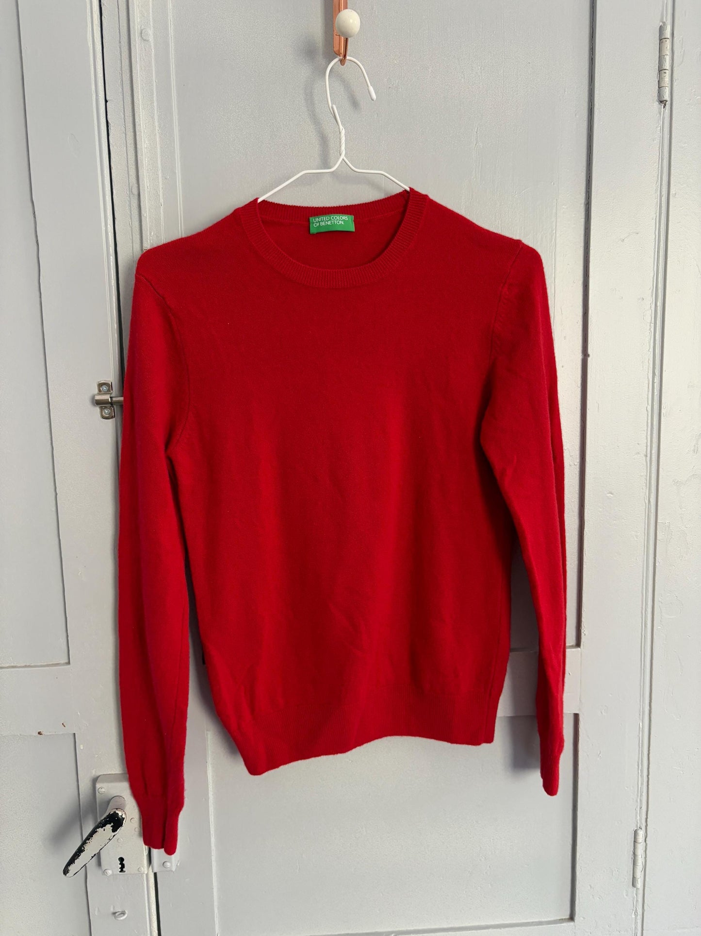 Vintage 100 % wool vibrant red crew neck jumper, Soft long sleeve pullover, United colors of Benetton winter sweater, XS
