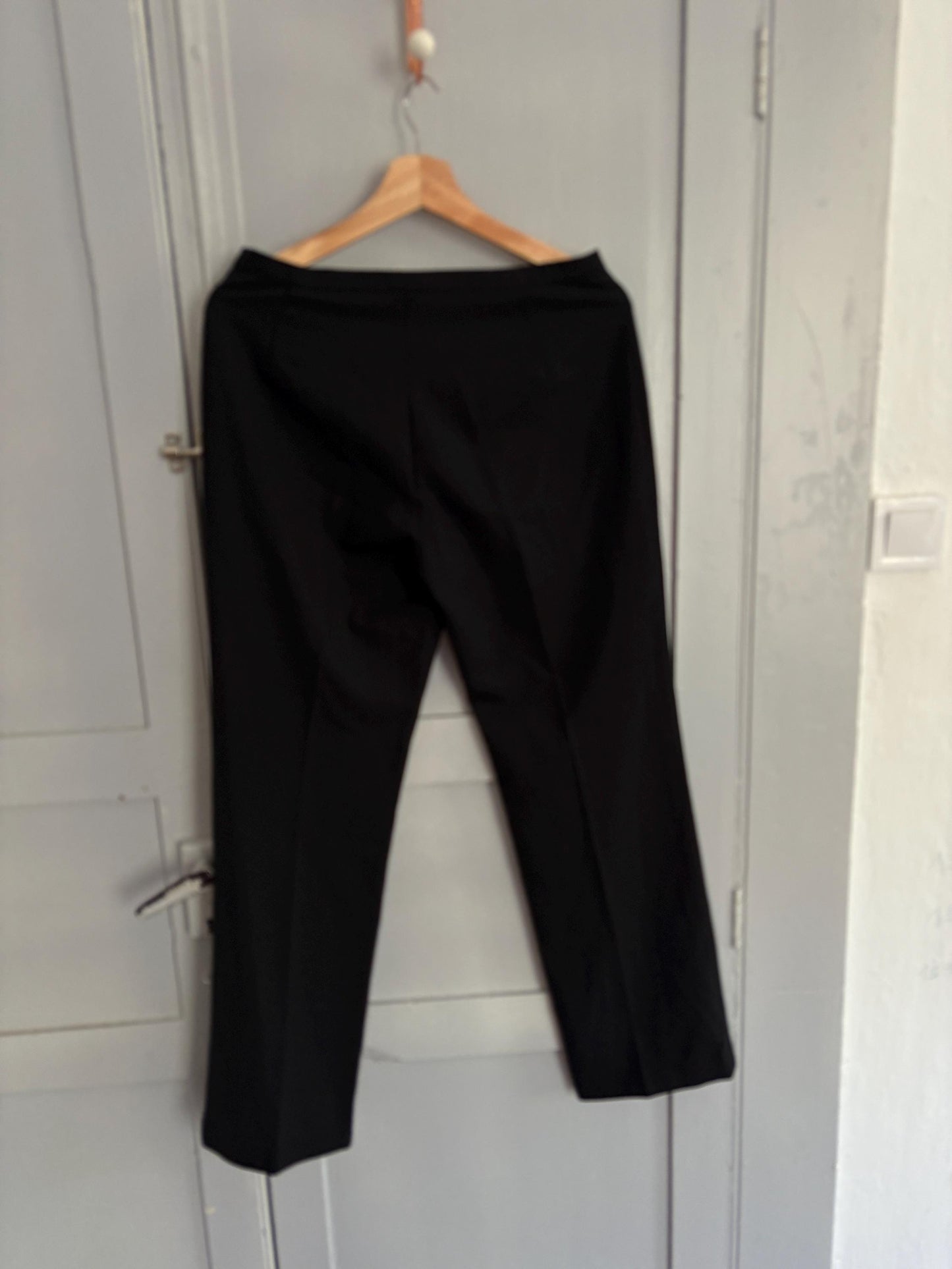 Vintage Black Wide-Leg Trousers by HDFM – Classic 90s Minimalist Officewear – High Waist Size M