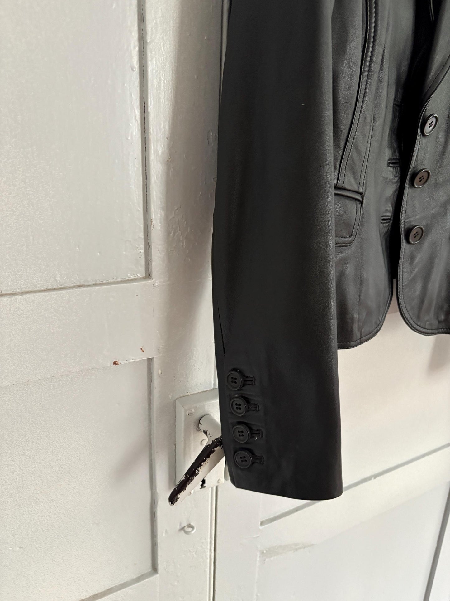 Vintage Black Leather Blazer – Tailored Y2K Moto-Inspired Jacket, Size XS - S